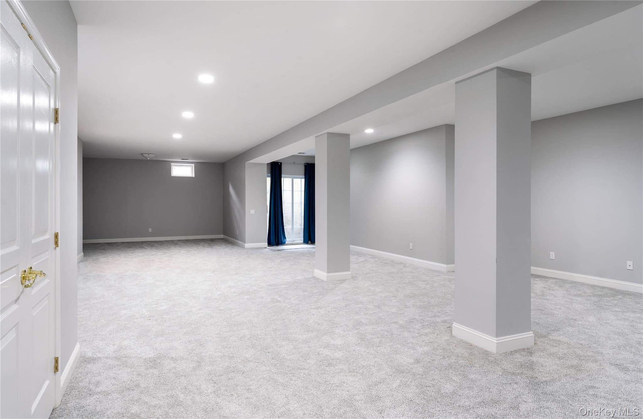 Single Family Avolet  Suffolk County, NY 11766, MLS-887117-32