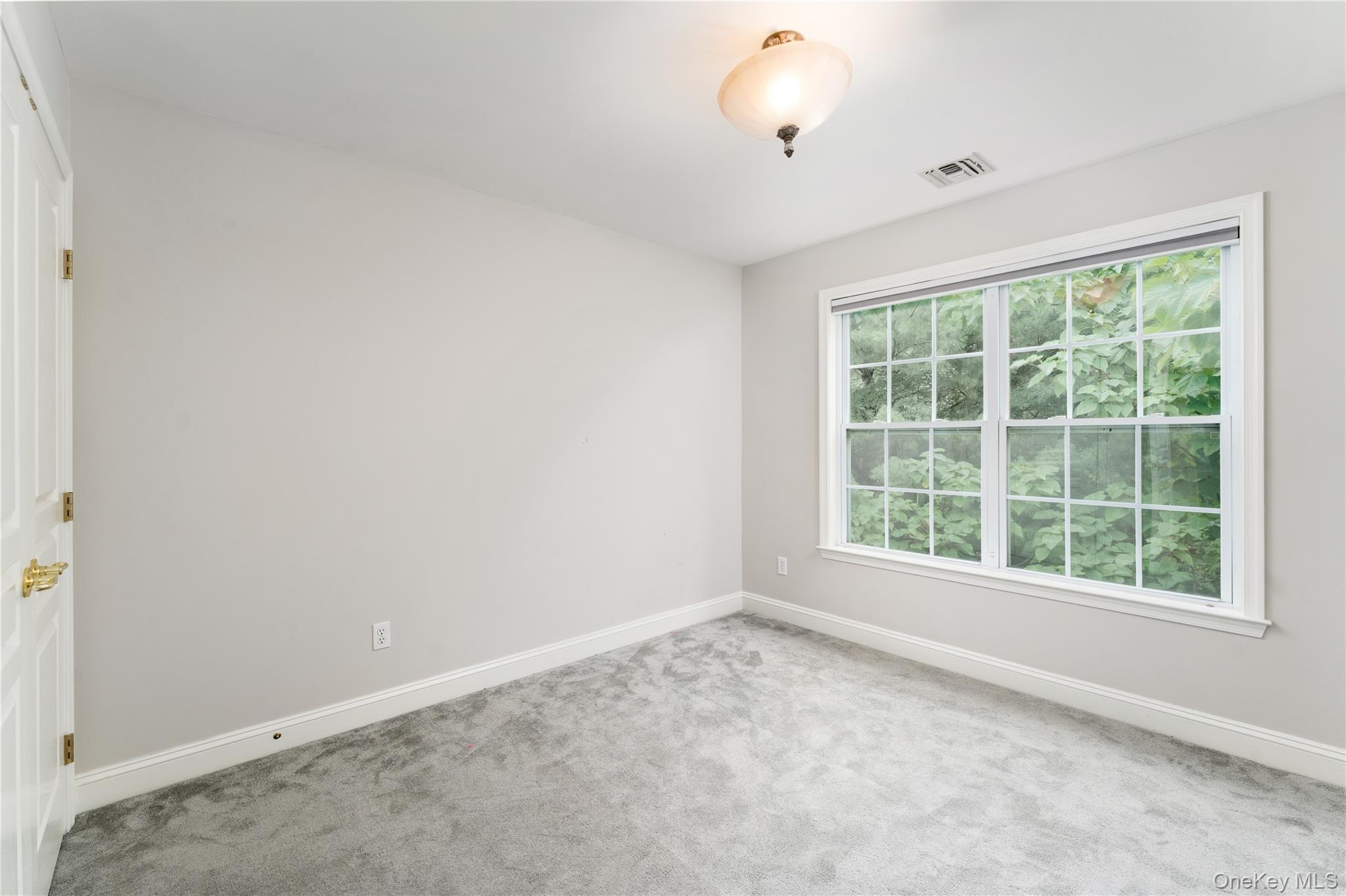 Single Family Avolet  Suffolk County, NY 11766, MLS-887117-40