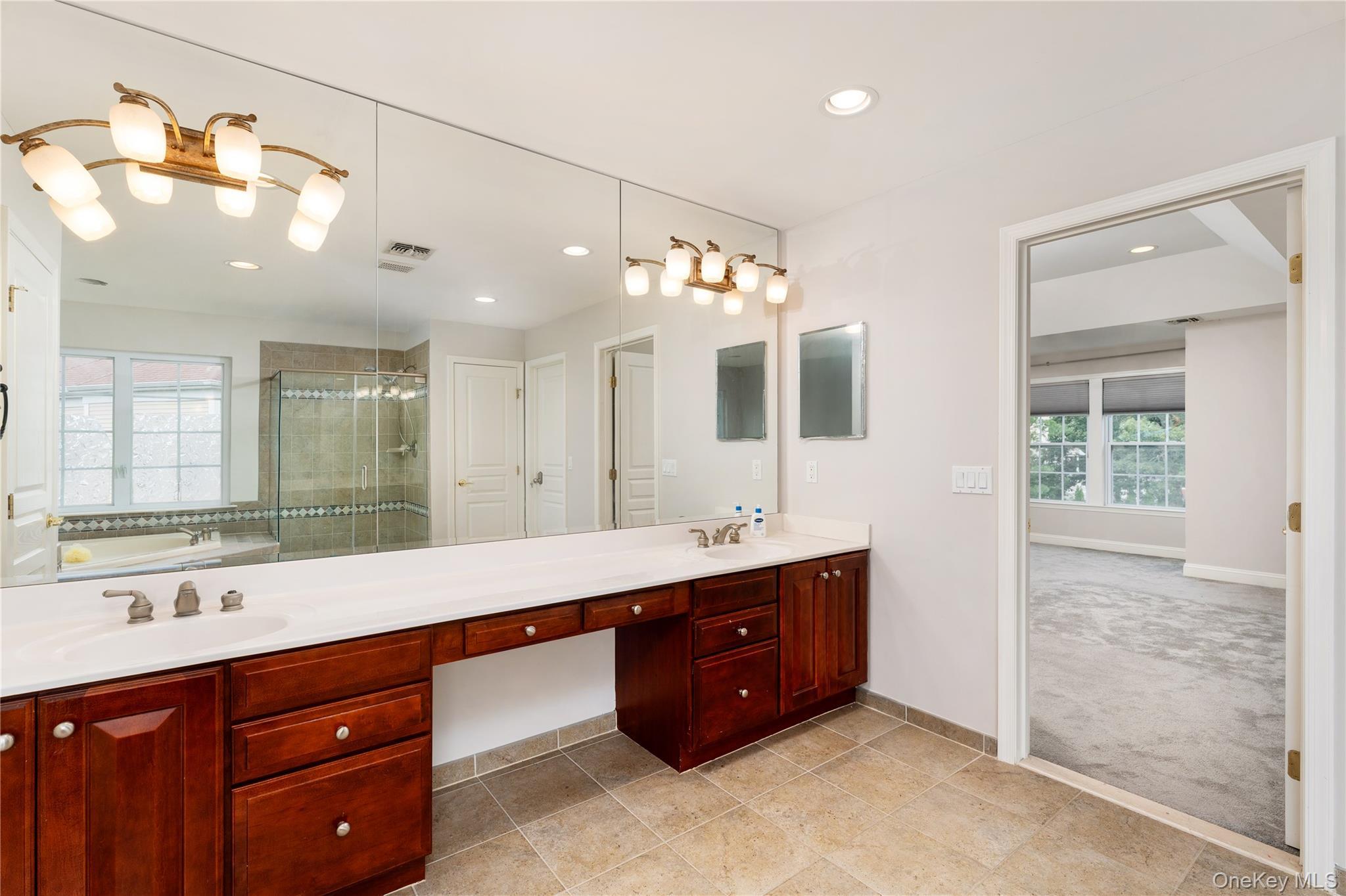 Single Family Avolet  Suffolk County, NY 11766, MLS-887117-47