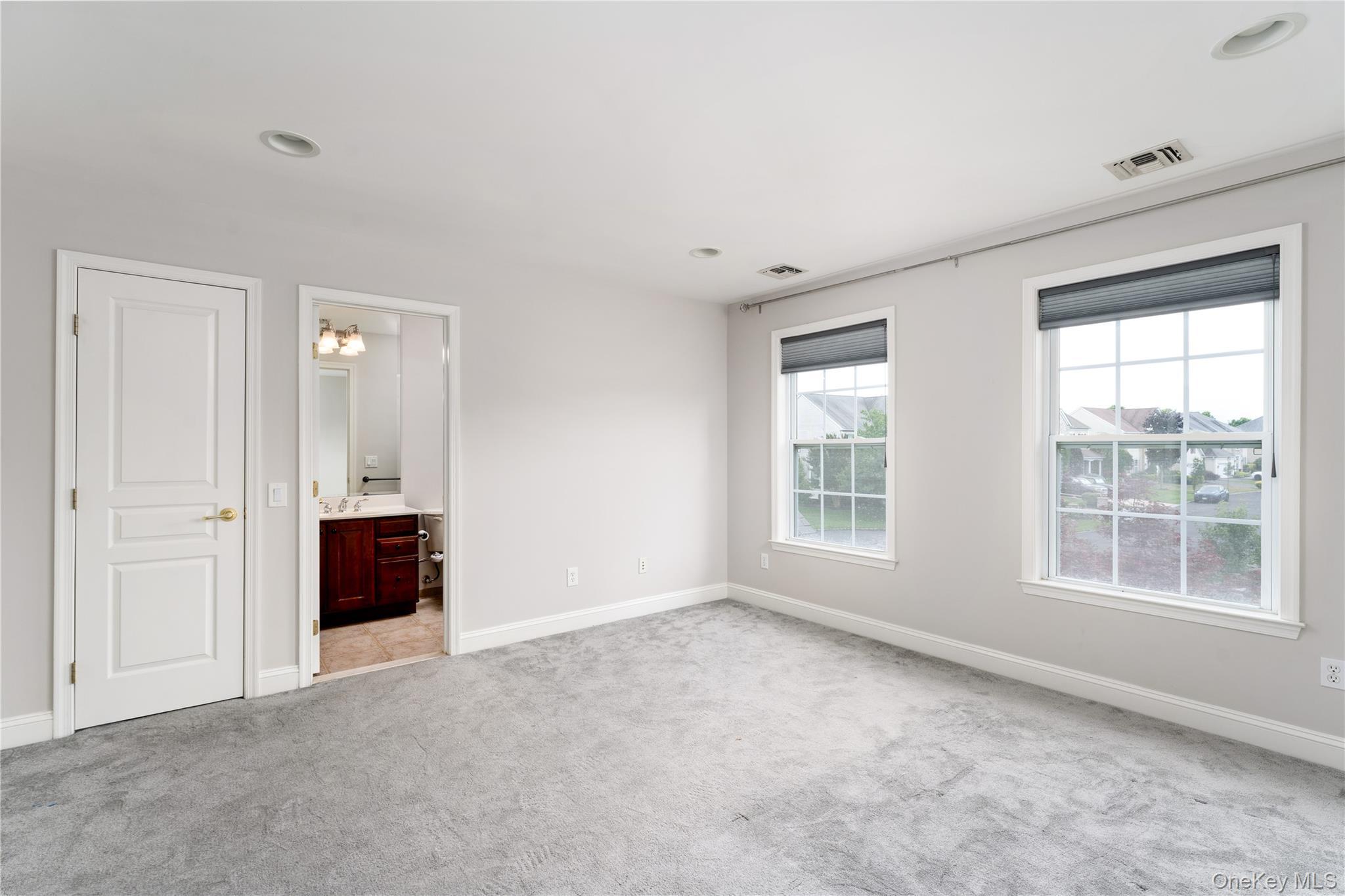 Single Family Avolet  Suffolk County, NY 11766, MLS-887117-49