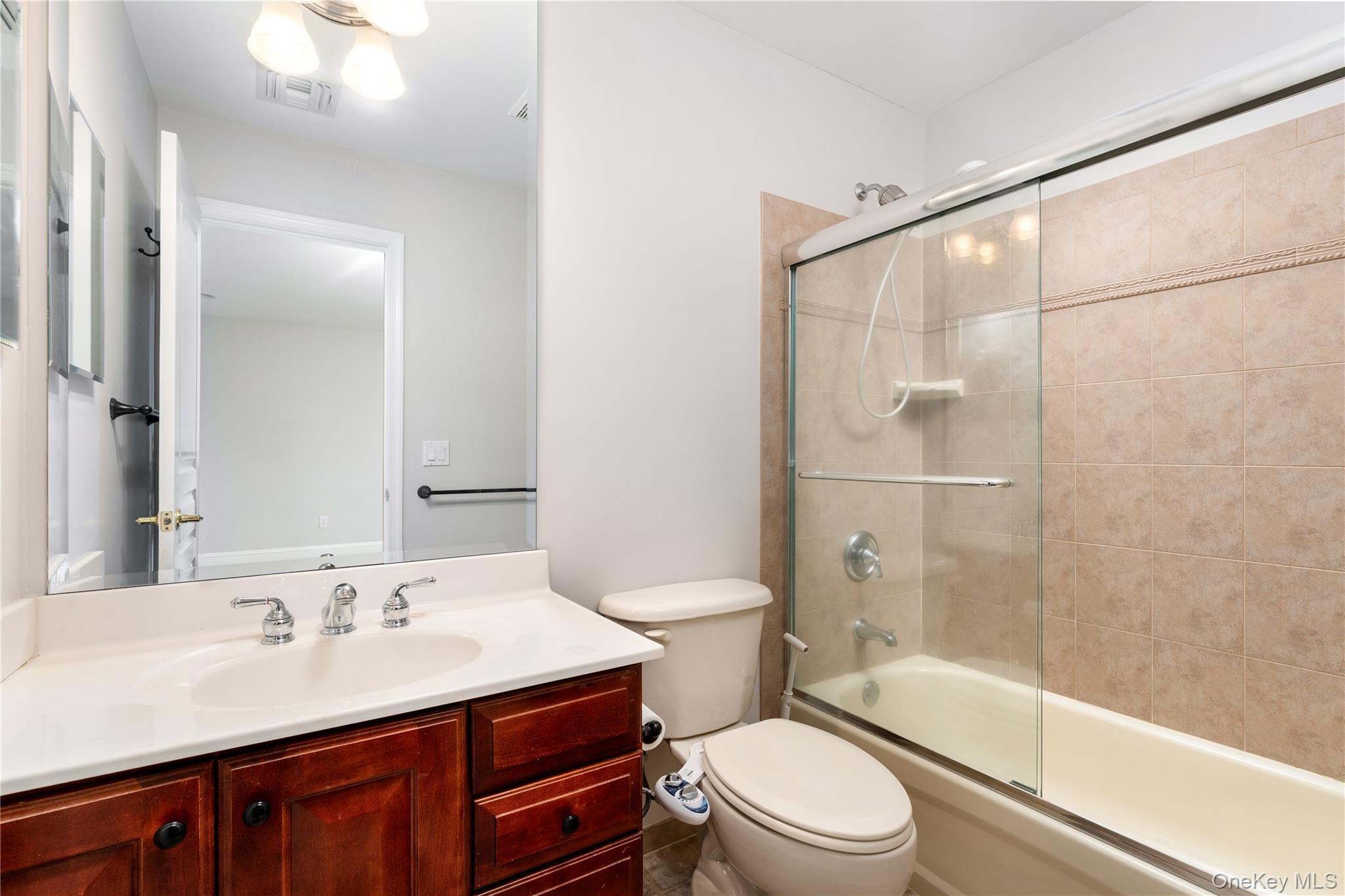 Single Family Avolet  Suffolk County, NY 11766, MLS-887117-50