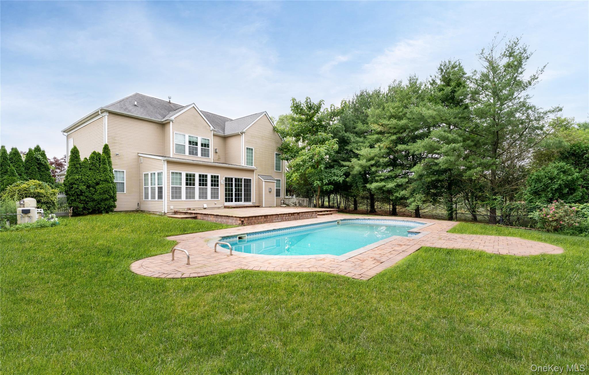 Single Family Avolet  Suffolk County, NY 11766, MLS-887117-9