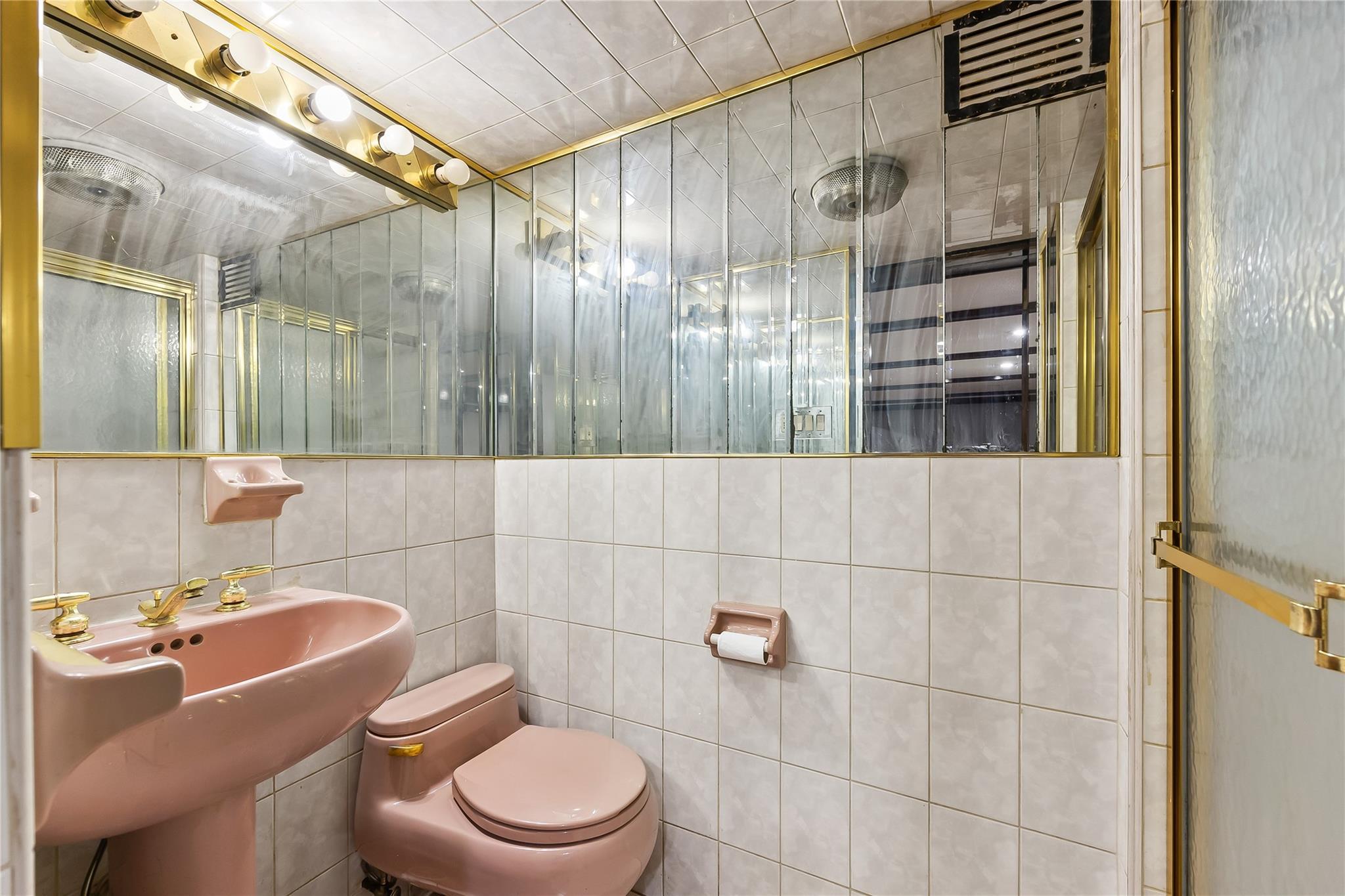 Single Family 11th  Queens, NY 11357, MLS-887119-13