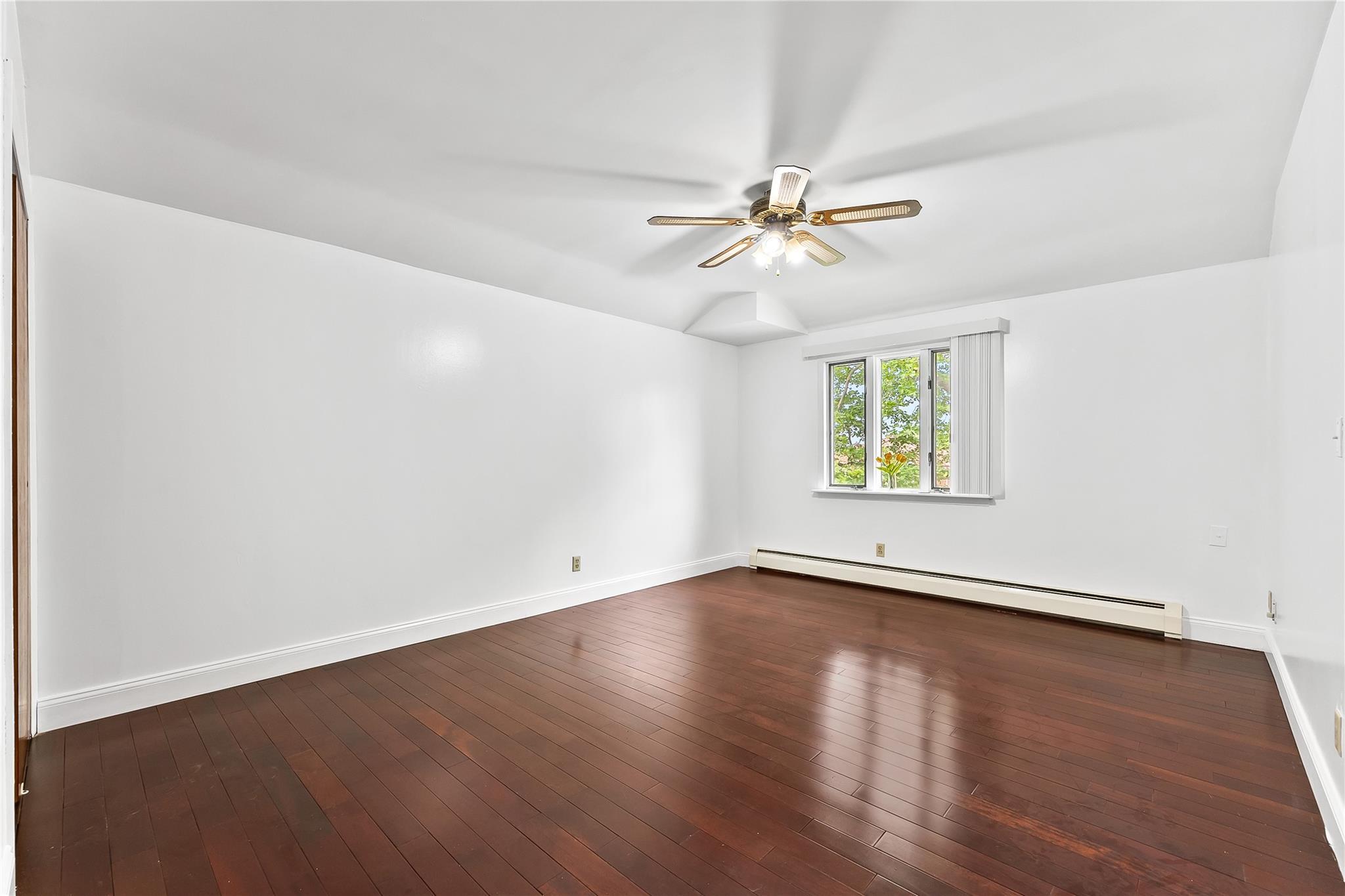 Single Family 11th  Queens, NY 11357, MLS-887119-15