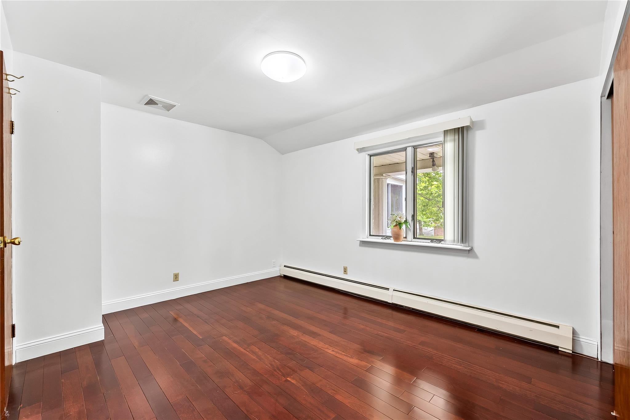 Single Family 11th  Queens, NY 11357, MLS-887119-20