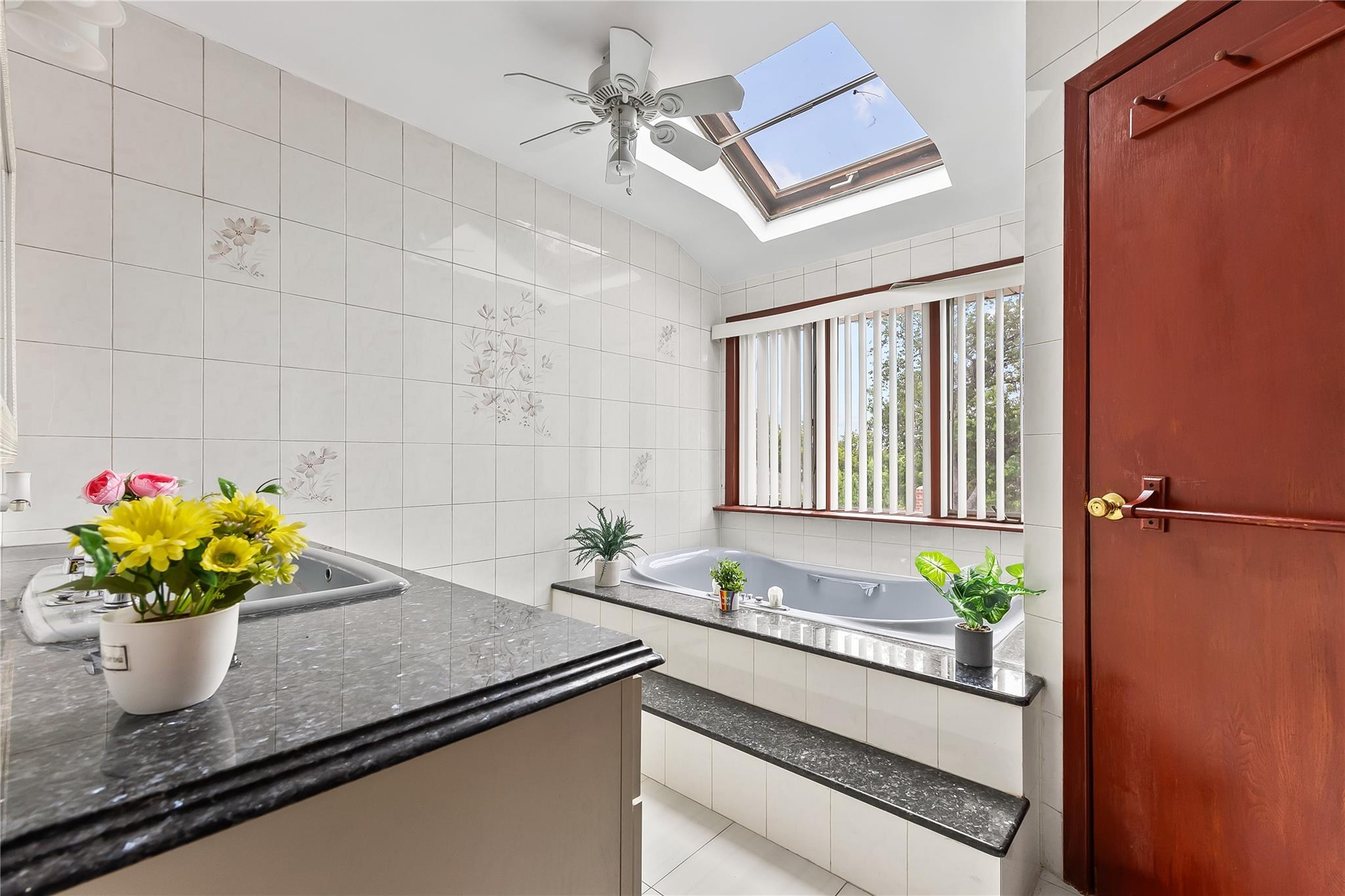 Single Family 11th  Queens, NY 11357, MLS-887119-24