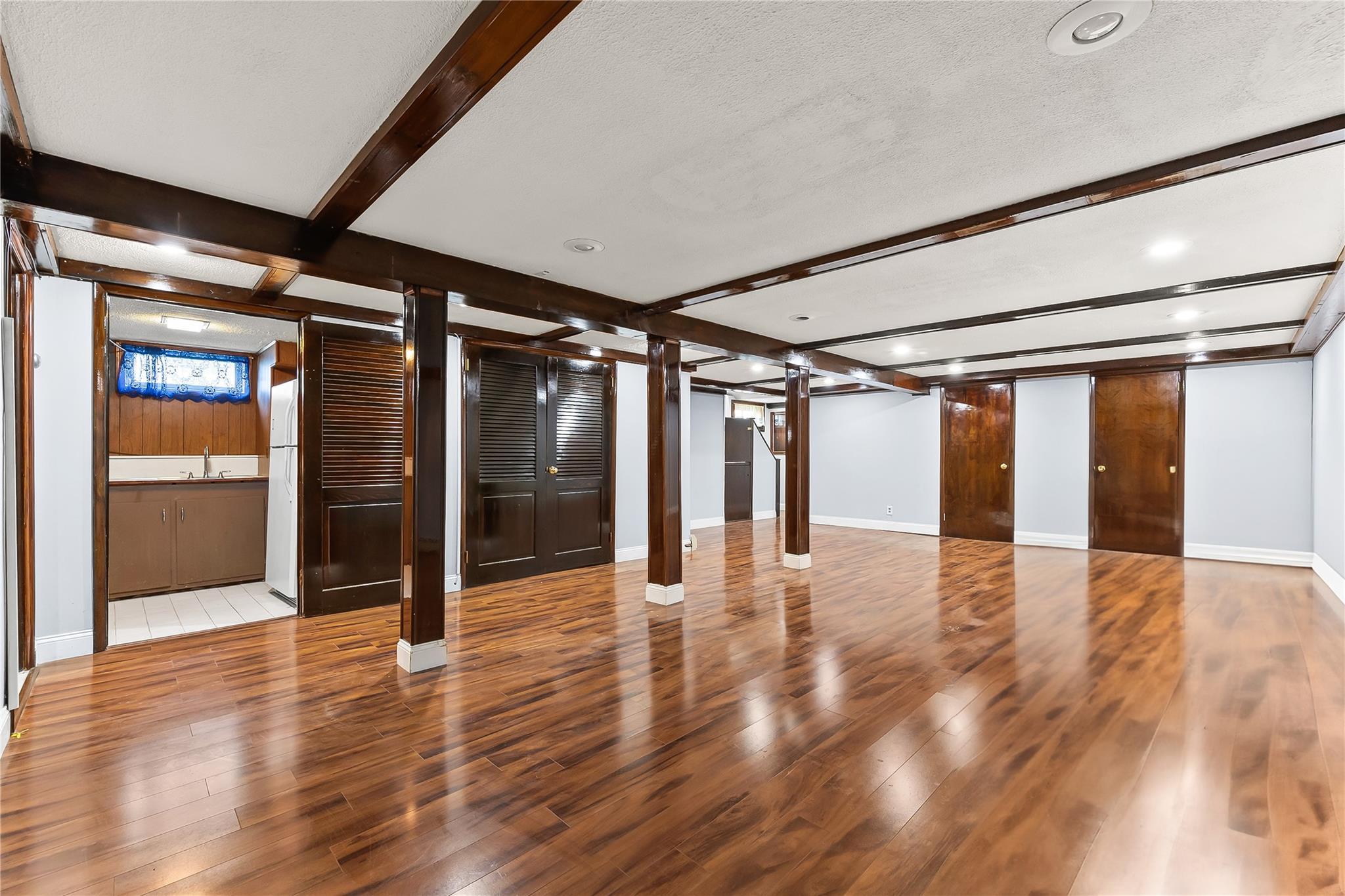 Single Family 11th  Queens, NY 11357, MLS-887119-31