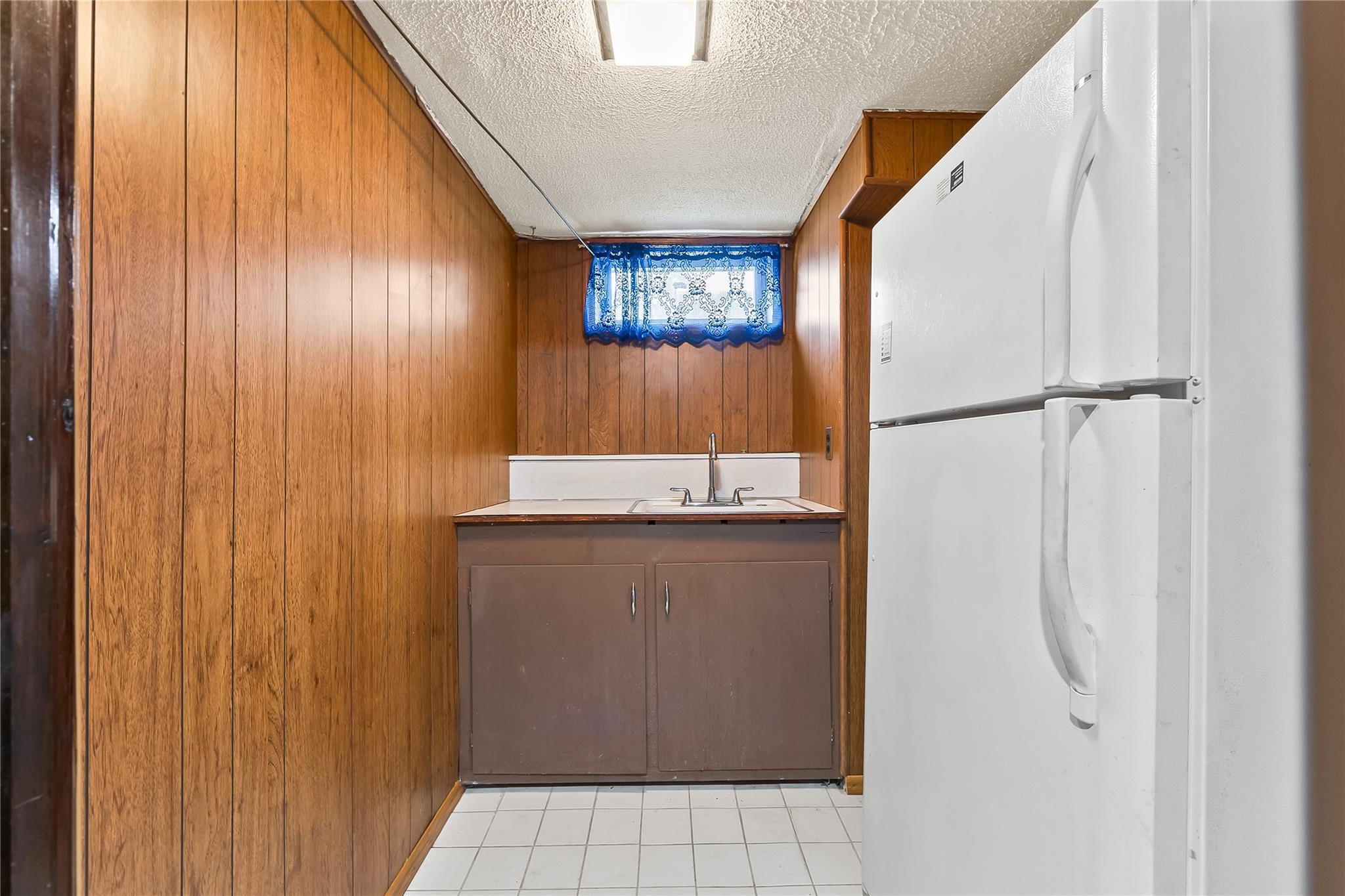 Single Family 11th  Queens, NY 11357, MLS-887119-32