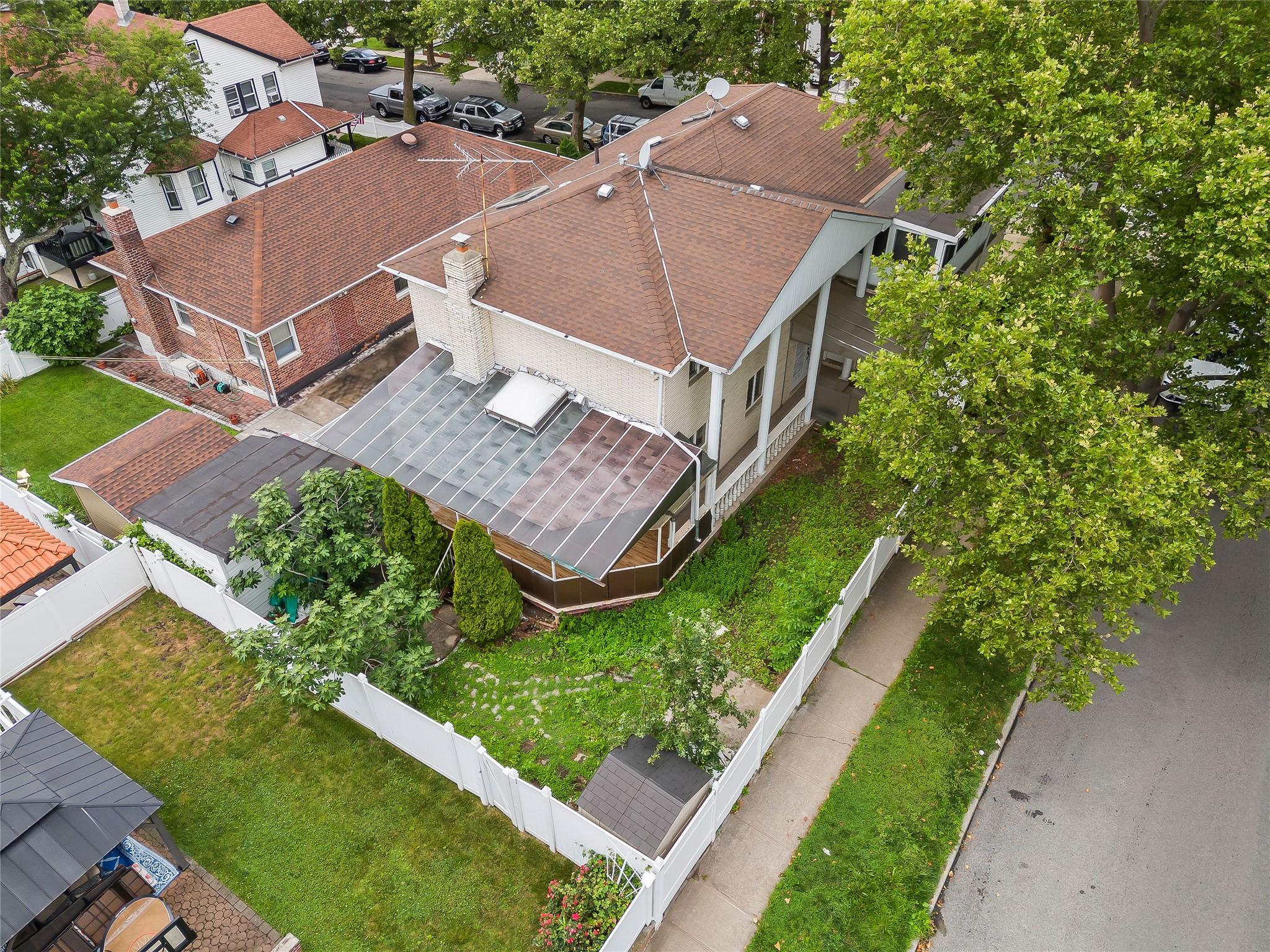 Single Family 11th  Queens, NY 11357, MLS-887119-42