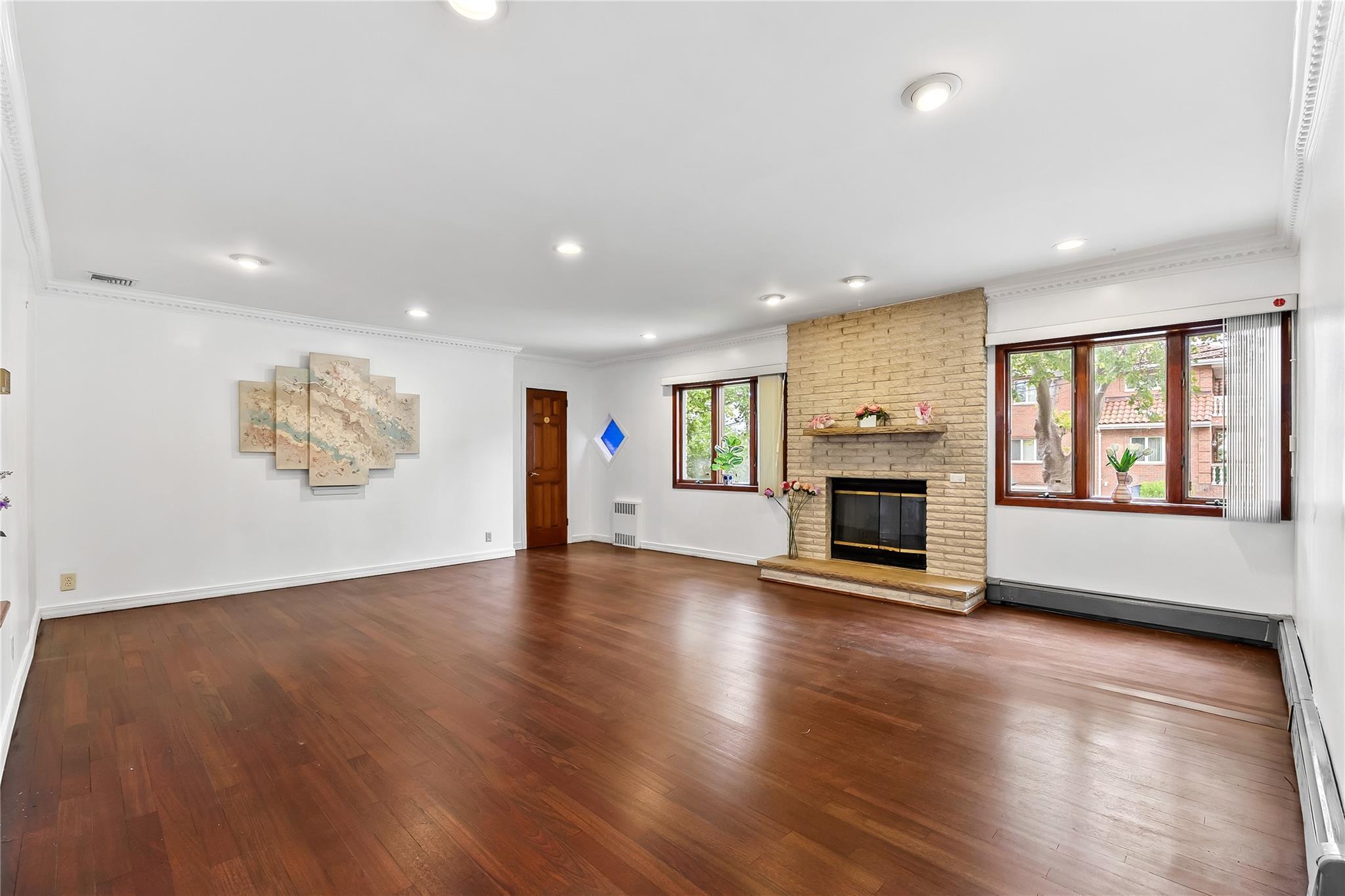 Single Family 11th  Queens, NY 11357, MLS-887119-5