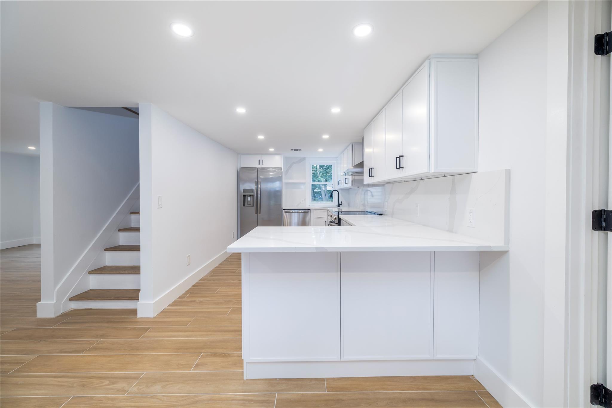 Single Family Central Suffolk County, NY 11701, MLS-887129-10