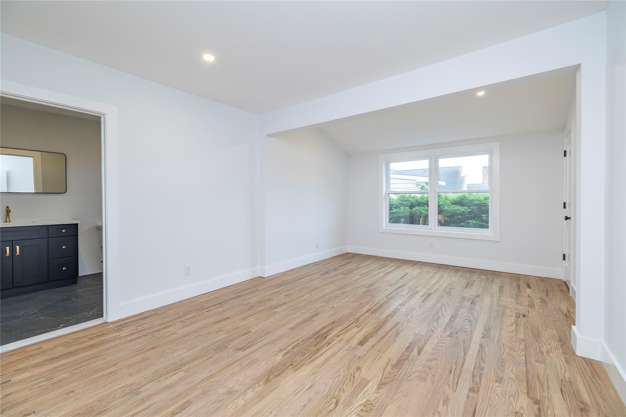 Single Family Central Suffolk County, NY 11701, MLS-887129-16