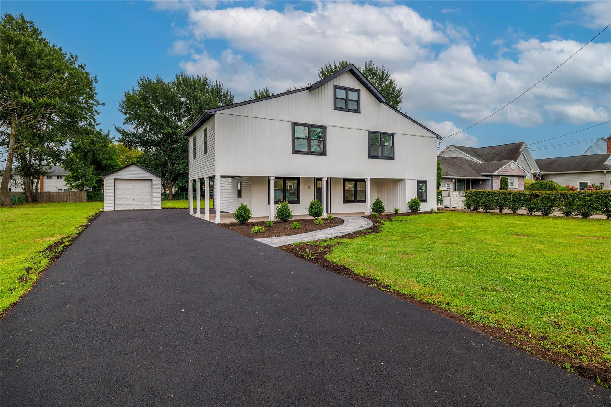 Single Family Central Suffolk County, NY 11701, MLS-887129-2