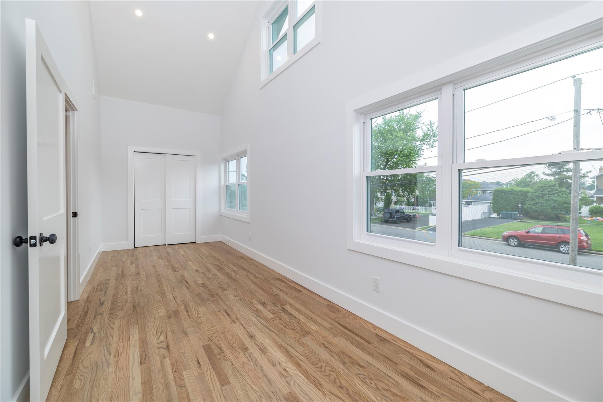 Single Family Central Suffolk County, NY 11701, MLS-887129-21