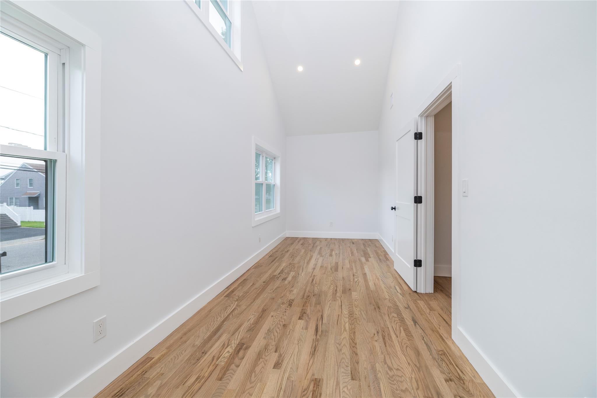 Single Family Central Suffolk County, NY 11701, MLS-887129-22