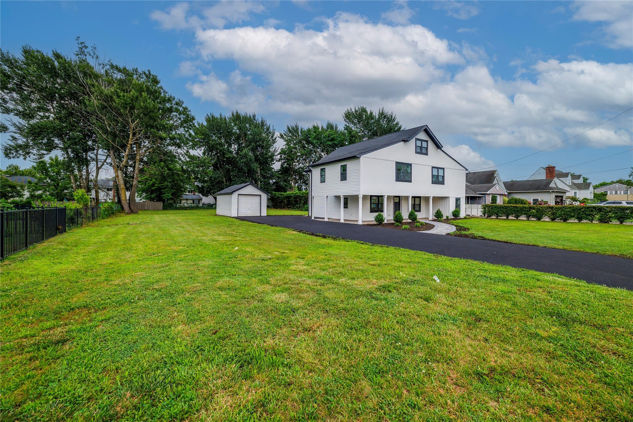 Single Family Central Suffolk County, NY 11701, MLS-887129-26