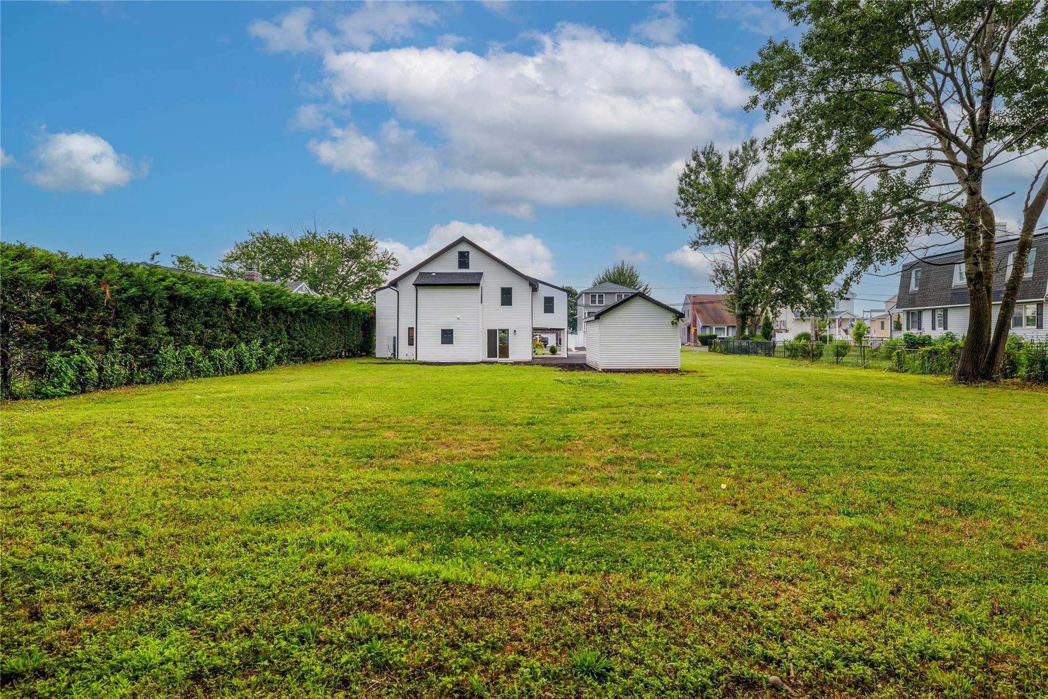 Single Family Central Suffolk County, NY 11701, MLS-887129-27