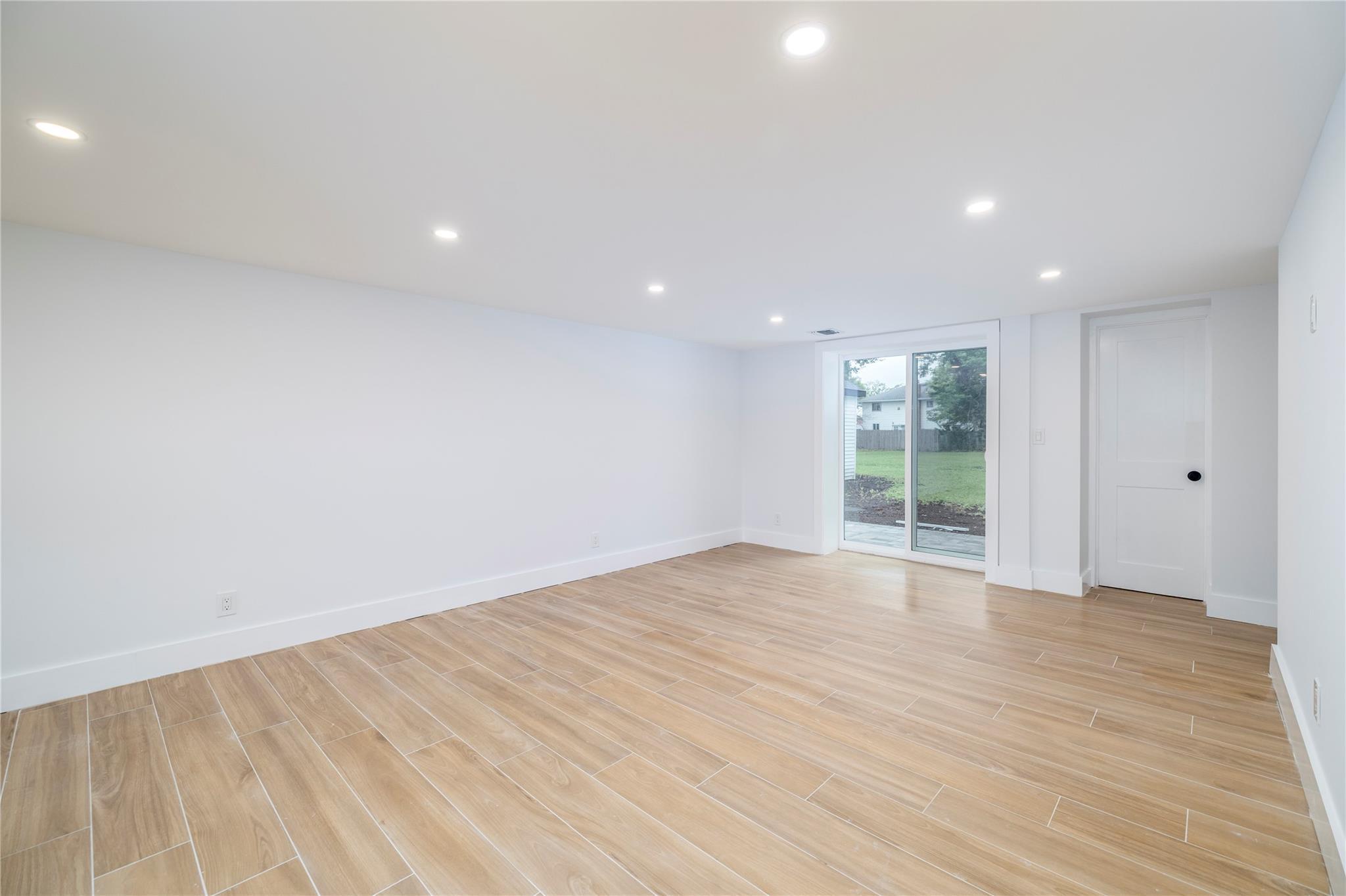 Single Family Central Suffolk County, NY 11701, MLS-887129-5