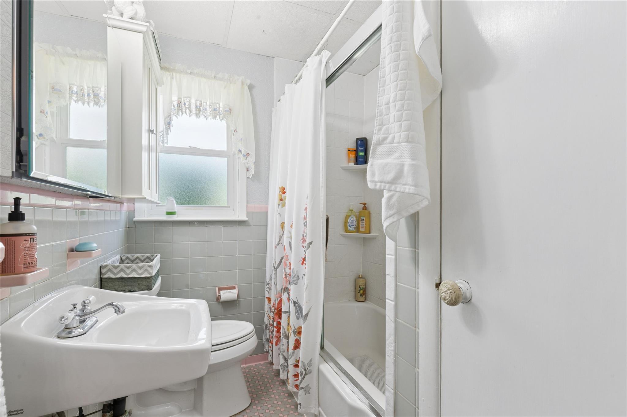 Single Family Union  Suffolk County, NY 11742, MLS-887130-10
