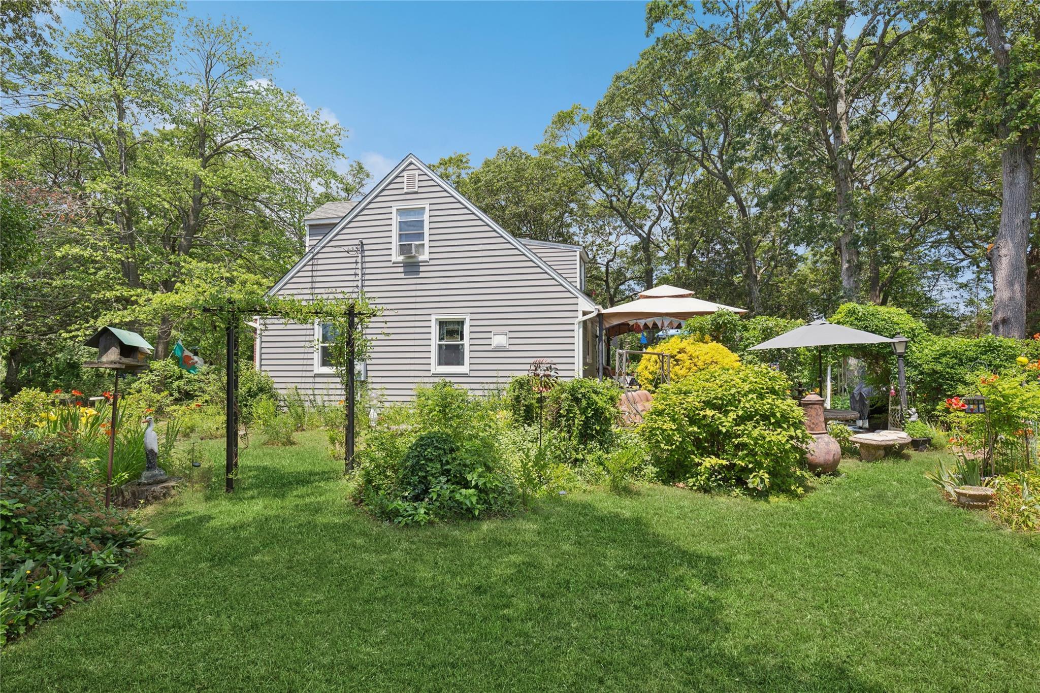 Single Family Union  Suffolk County, NY 11742, MLS-887130-30