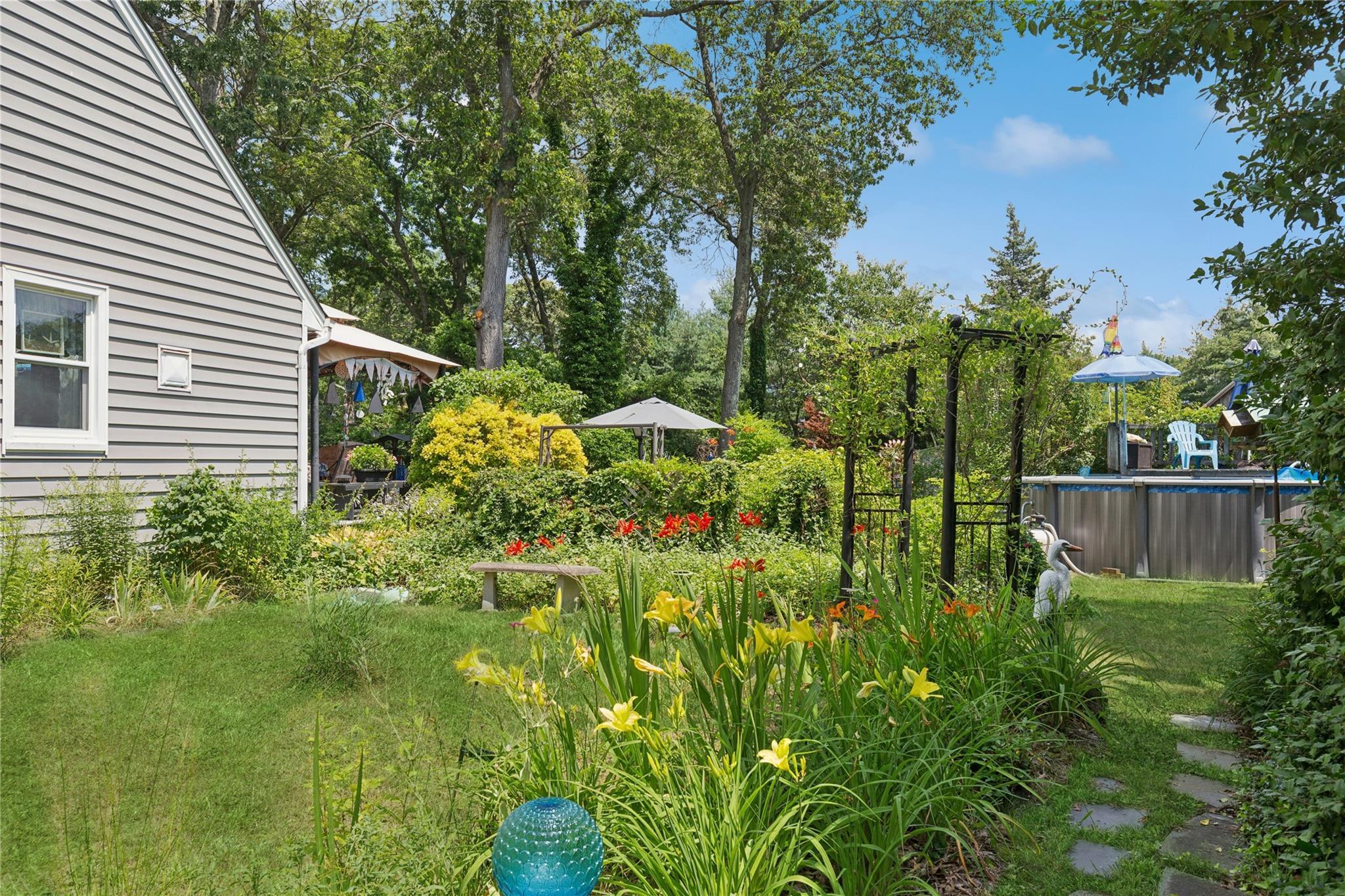 Single Family Union  Suffolk County, NY 11742, MLS-887130-32