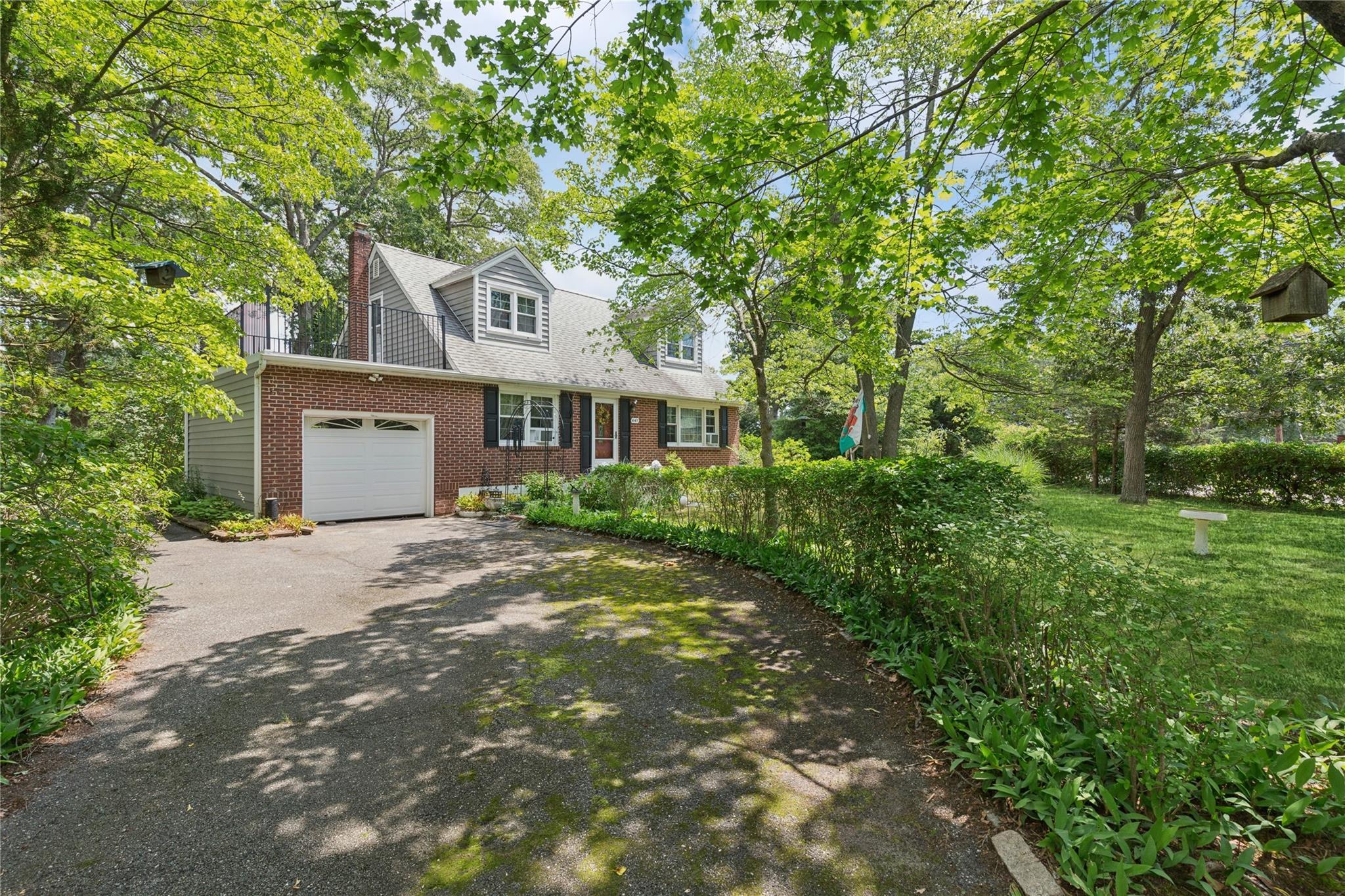 Single Family Union  Suffolk County, NY 11742, MLS-887130-34