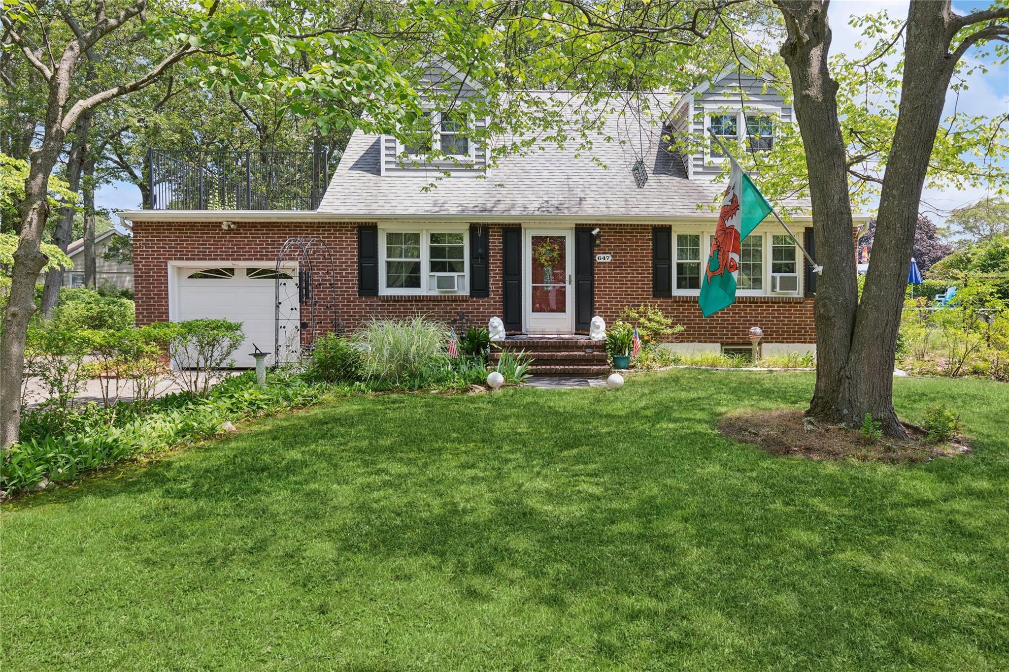 Single Family Union  Suffolk County, NY 11742, MLS-887130-36