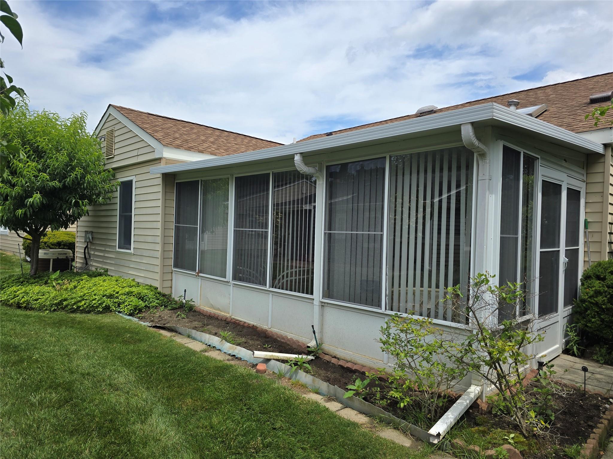 Single Family Kingston  Suffolk County, NY 11961, MLS-887166-15