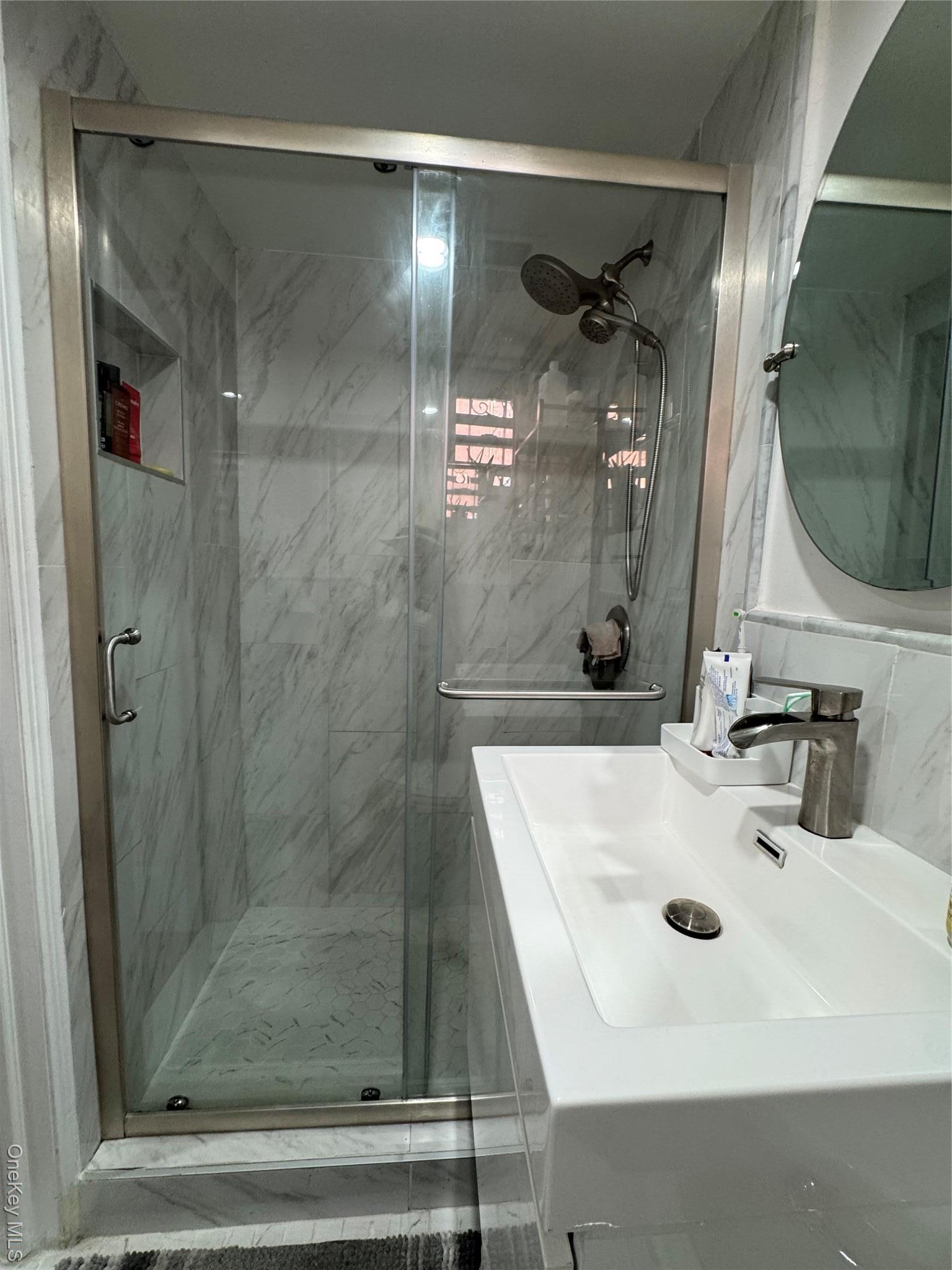 Single Family Murdock  Bronx, NY 10466, MLS-887177-22