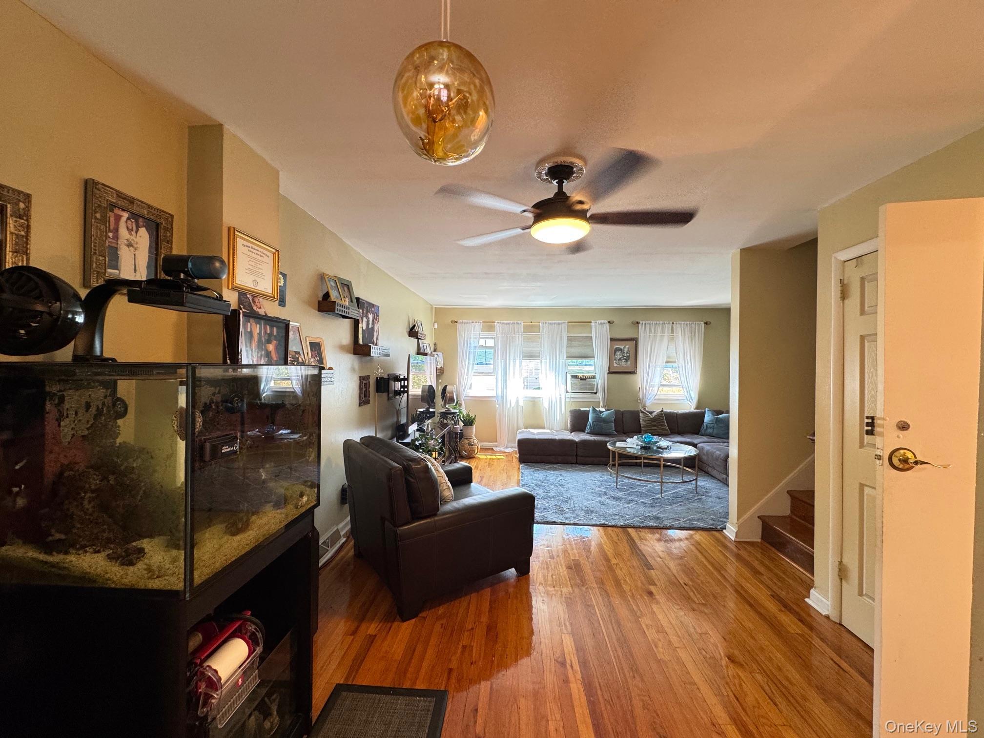Single Family Murdock  Bronx, NY 10466, MLS-887177-4