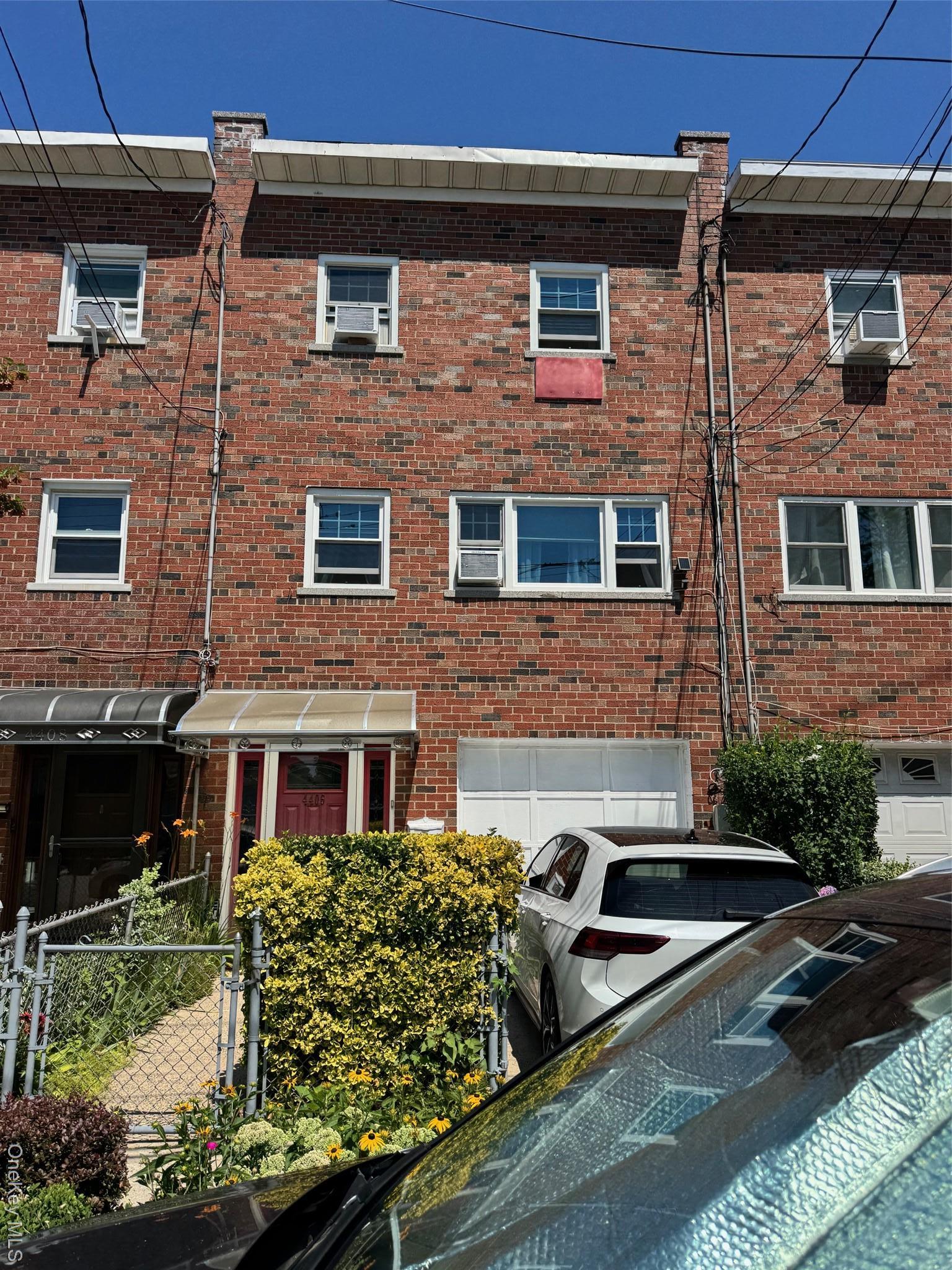 Single Family Murdock  Bronx, NY 10466, MLS-887177-5