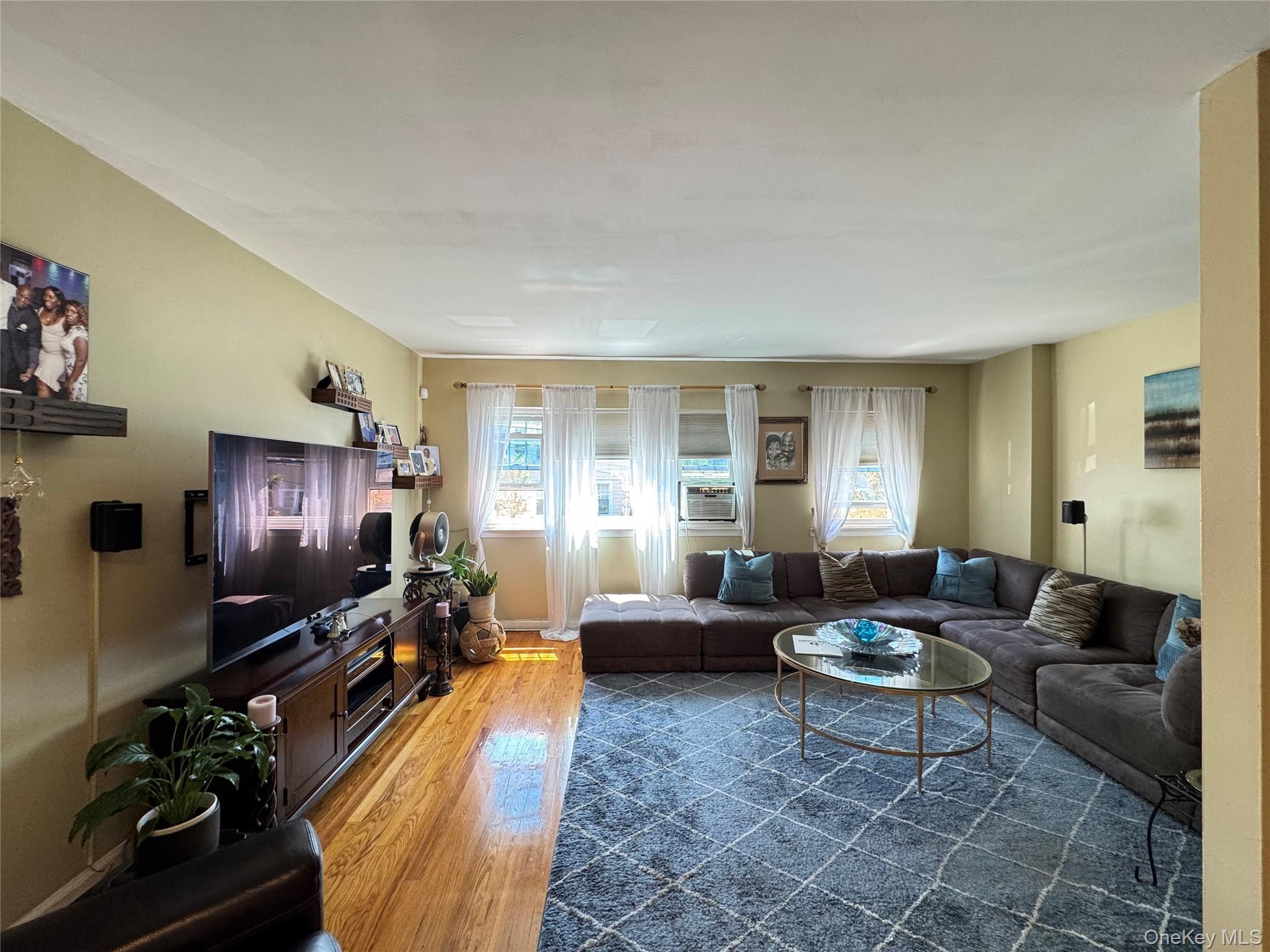 Single Family Murdock  Bronx, NY 10466, MLS-887177-6