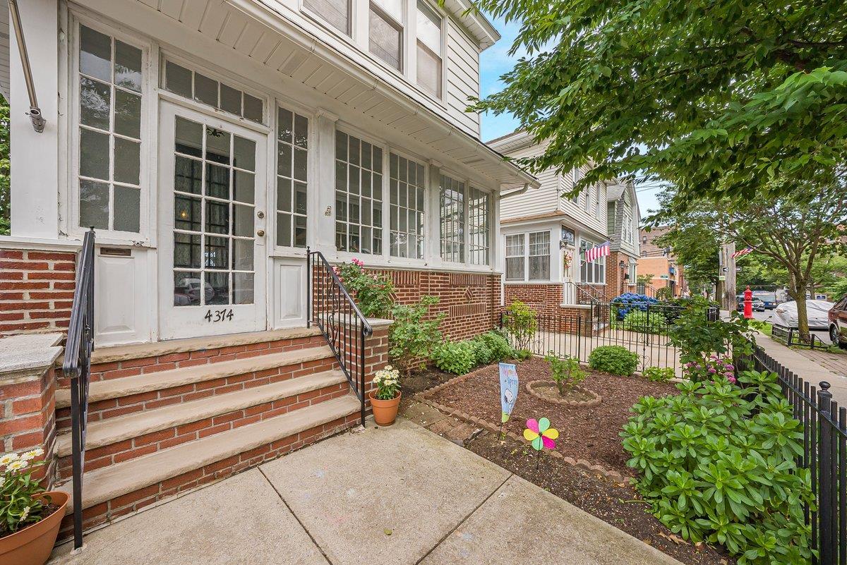 Single Family Katonah  Bronx, NY 10470, MLS-887184-3