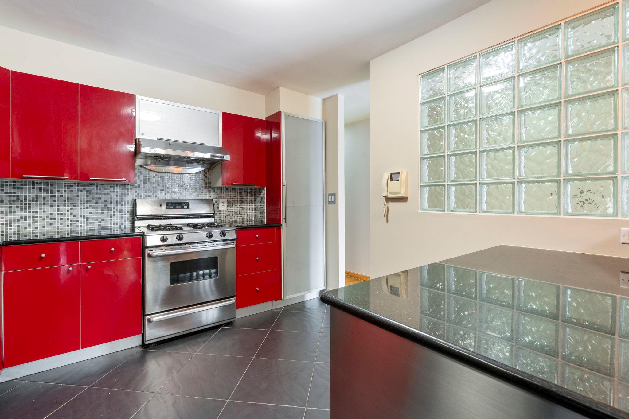 Condo 164th  Queens, NY 11365, MLS-887216-11