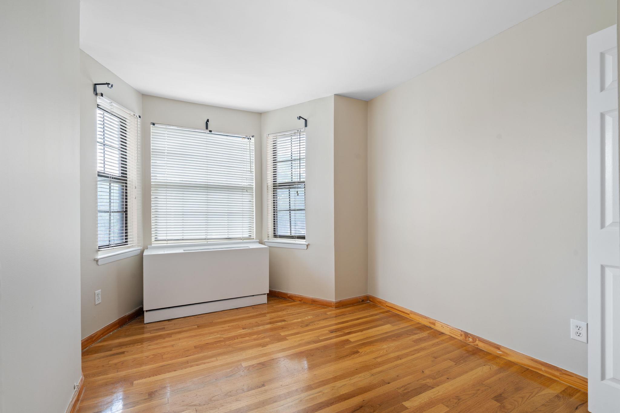 Condo 164th  Queens, NY 11365, MLS-887216-15