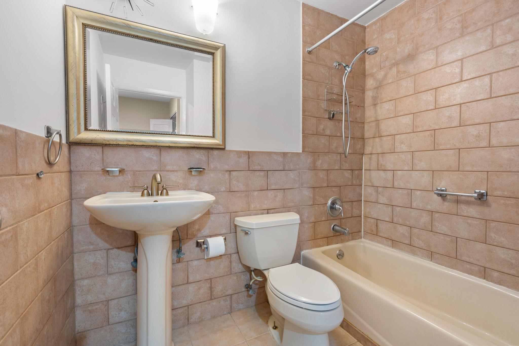 Condo 164th  Queens, NY 11365, MLS-887216-17