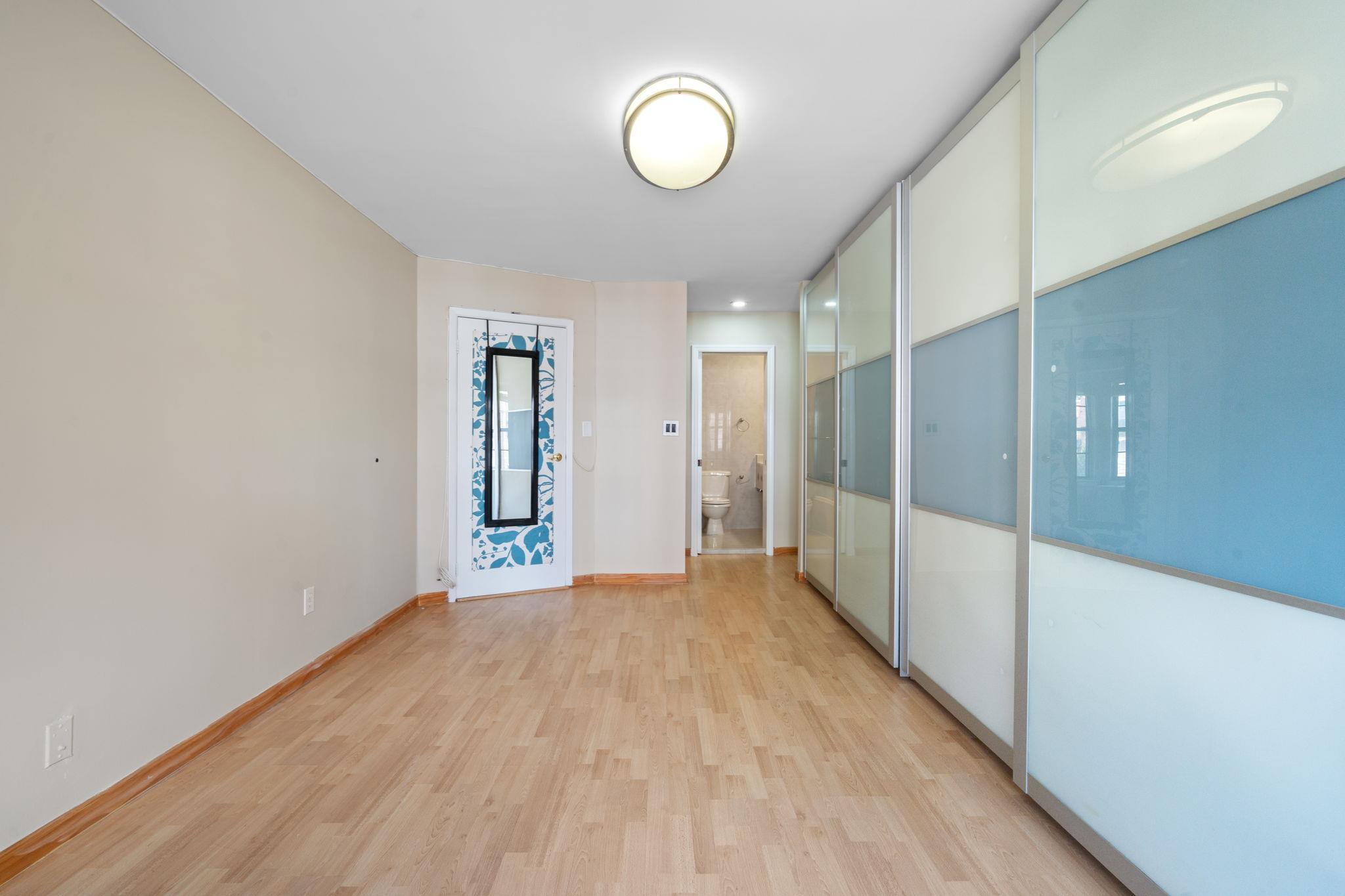 Condo 164th  Queens, NY 11365, MLS-887216-21