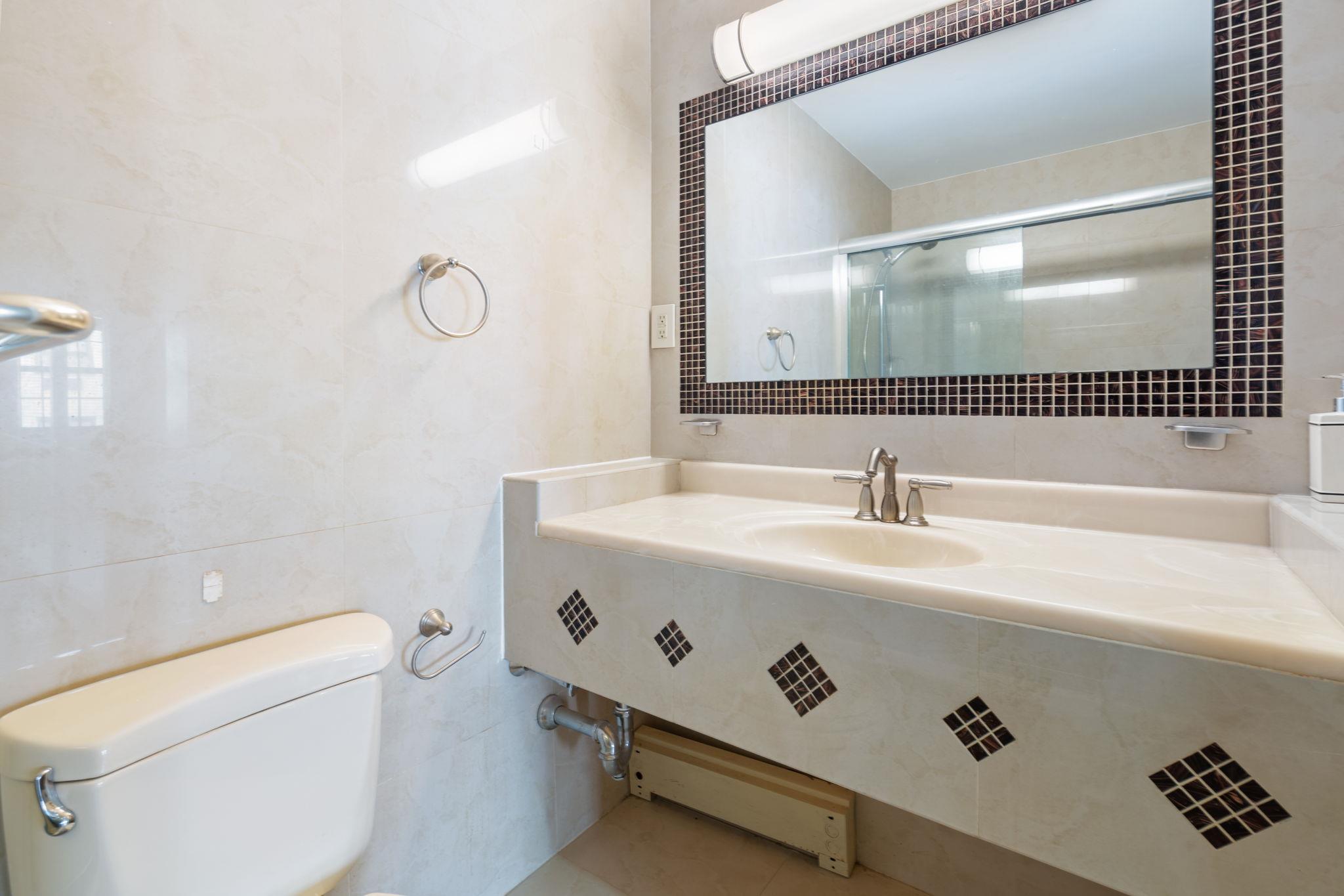 Condo 164th  Queens, NY 11365, MLS-887216-23