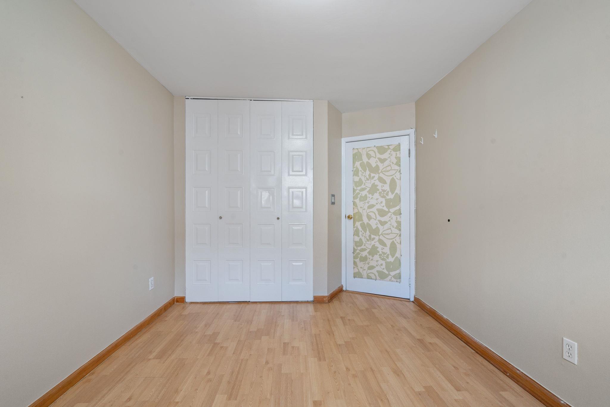 Condo 164th  Queens, NY 11365, MLS-887216-25
