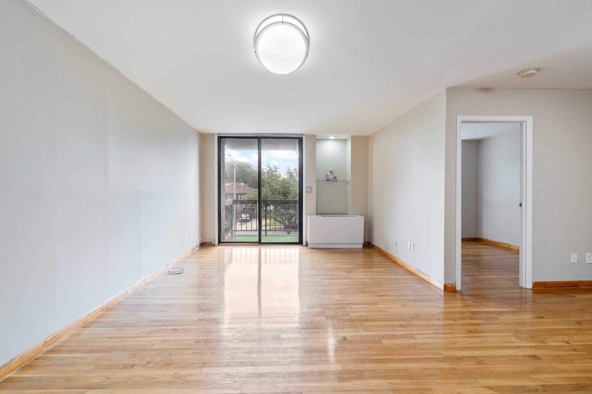 Condo 164th  Queens, NY 11365, MLS-887216-3