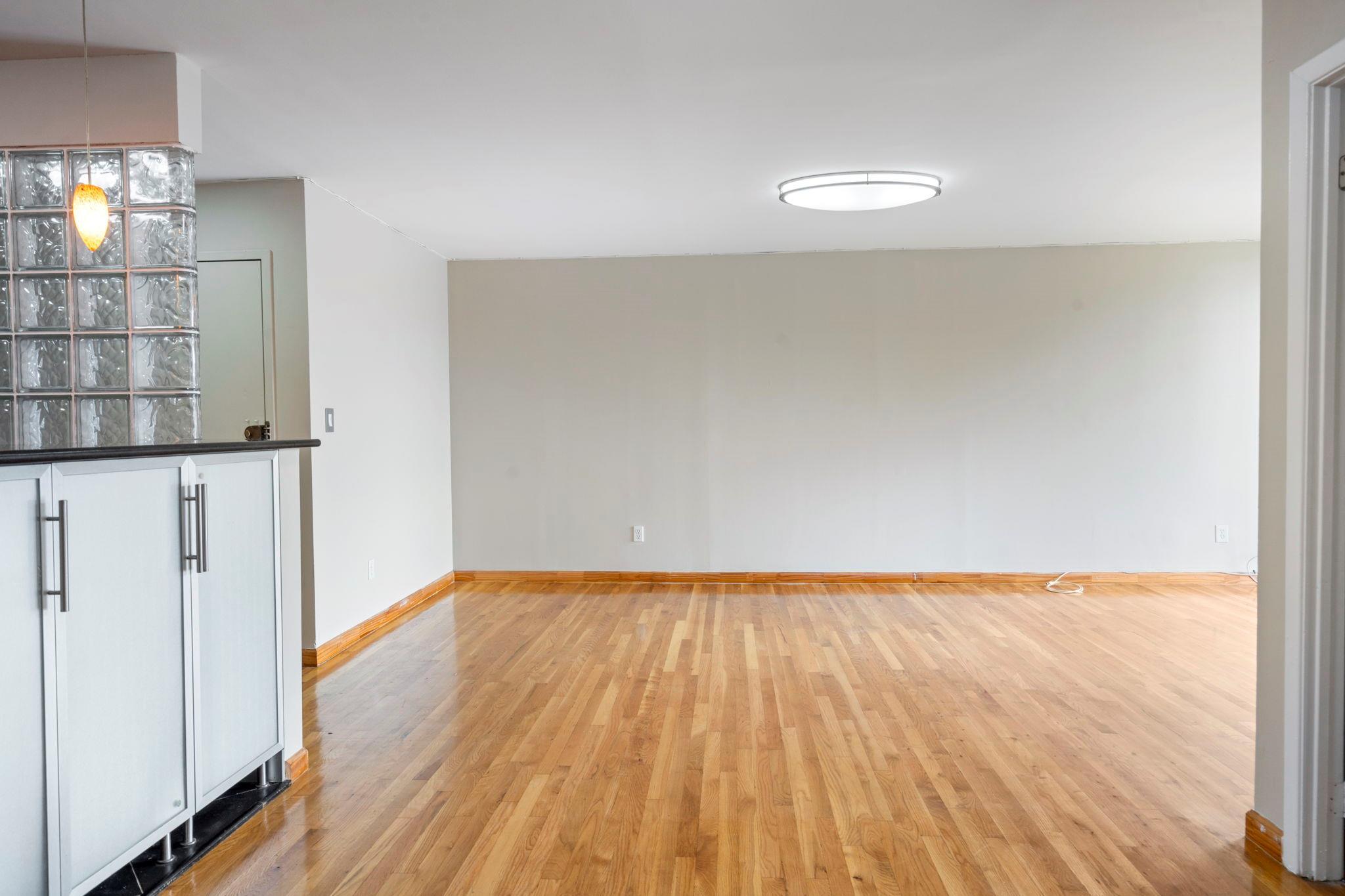 Condo 164th  Queens, NY 11365, MLS-887216-8