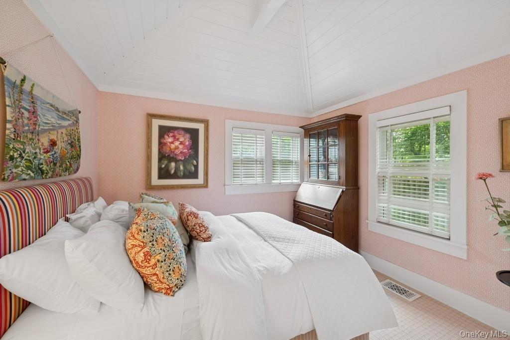 Single Family Halsey Street  Suffolk County, NY 11968, MLS-887220-15