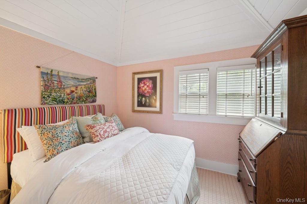 Single Family Halsey Street  Suffolk County, NY 11968, MLS-887220-16