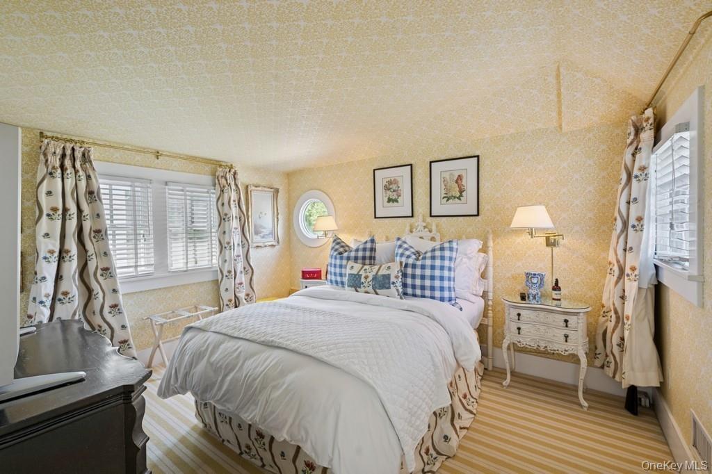 Single Family Halsey Street  Suffolk County, NY 11968, MLS-887220-26