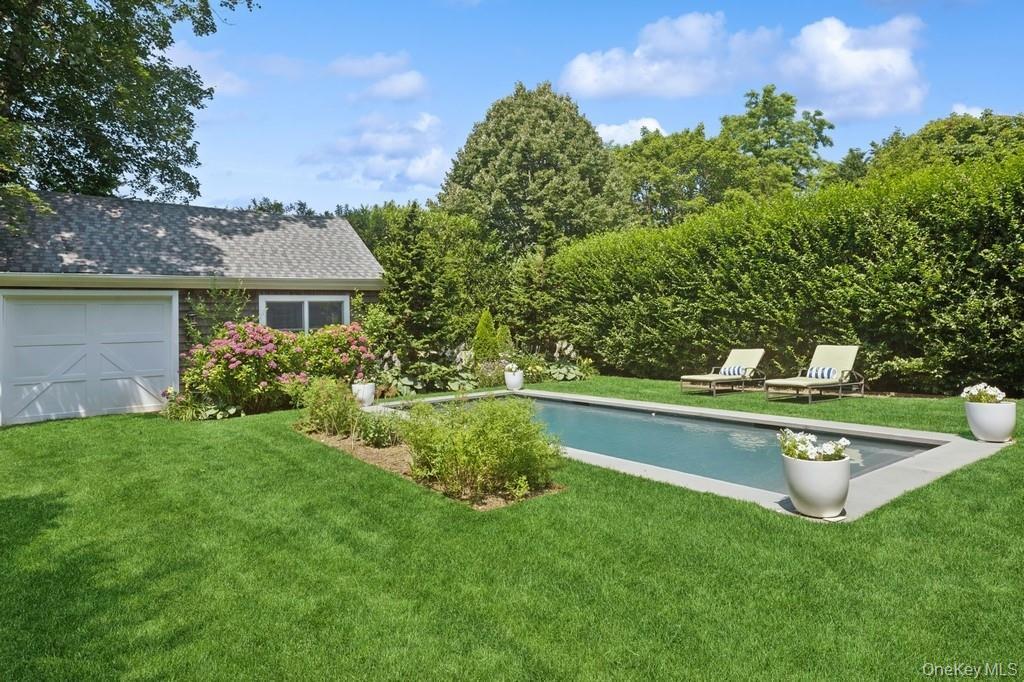 Single Family Halsey Street  Suffolk County, NY 11968, MLS-887220-28