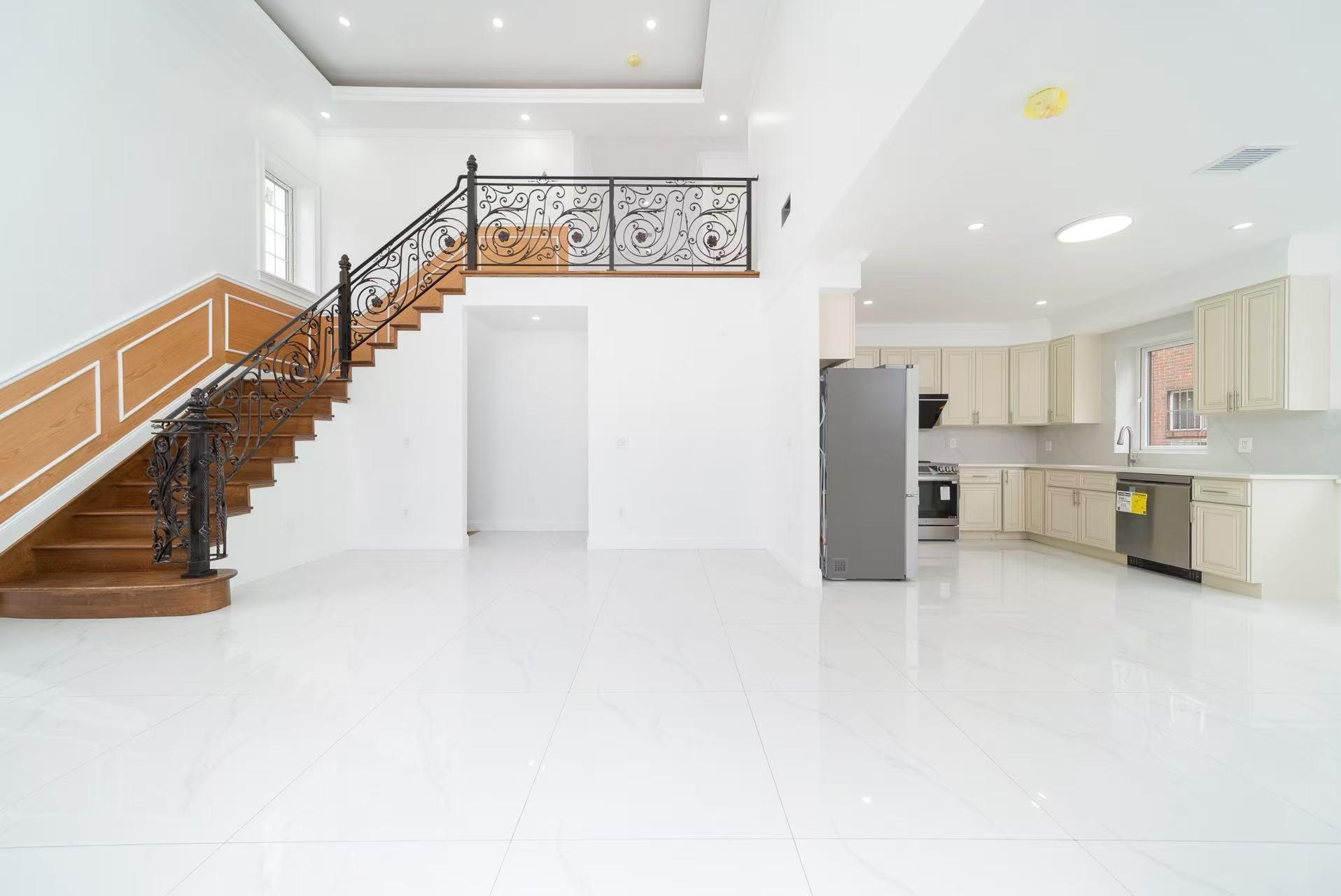 Single Family 17 Queens, NY 11357, MLS-887234-10