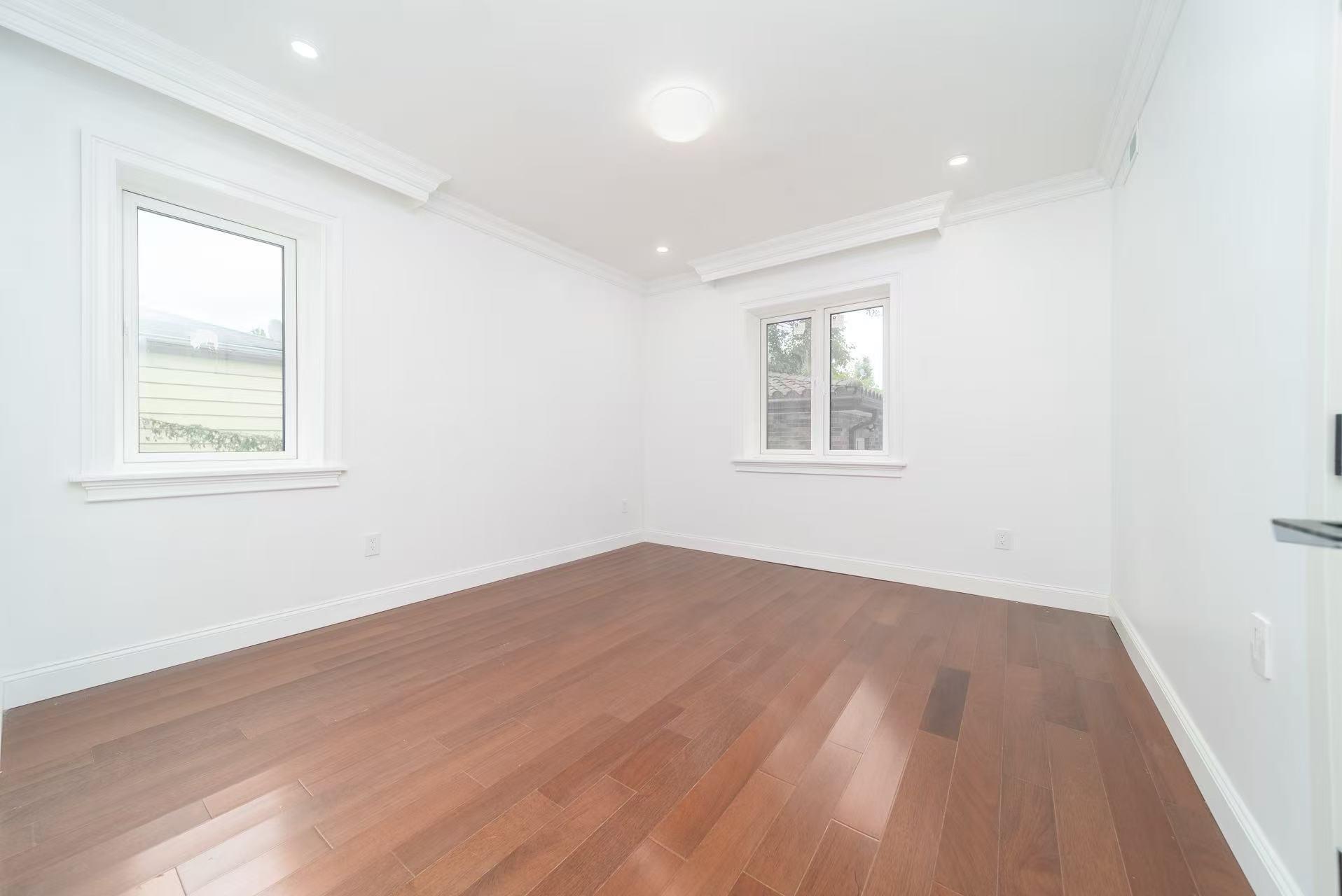 Single Family 17 Queens, NY 11357, MLS-887234-8