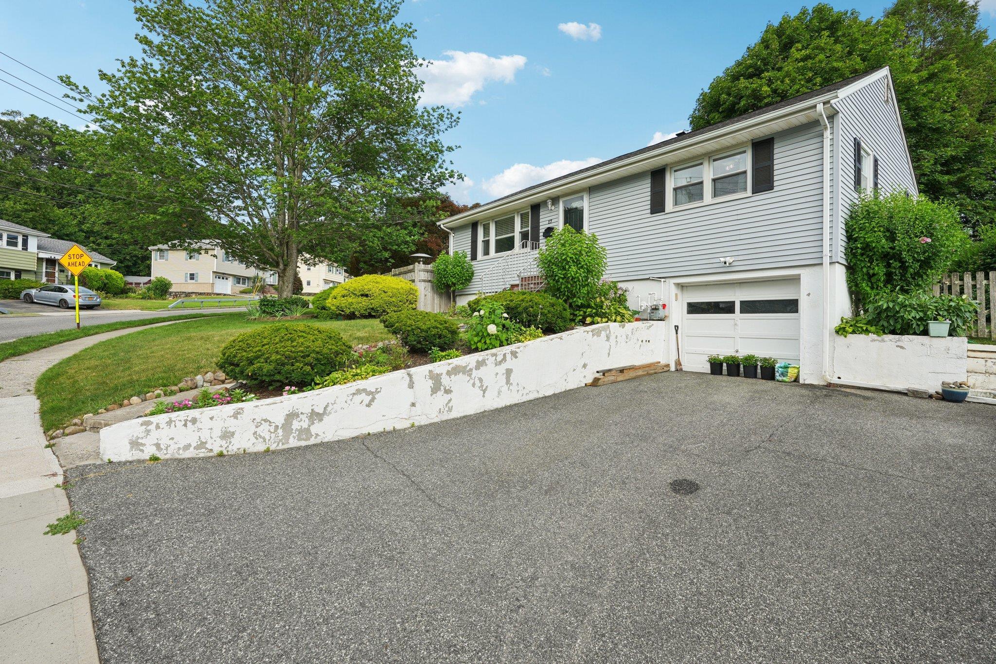 Single Family Maplewood  Rockland County, NY 10901, MLS-887249-4