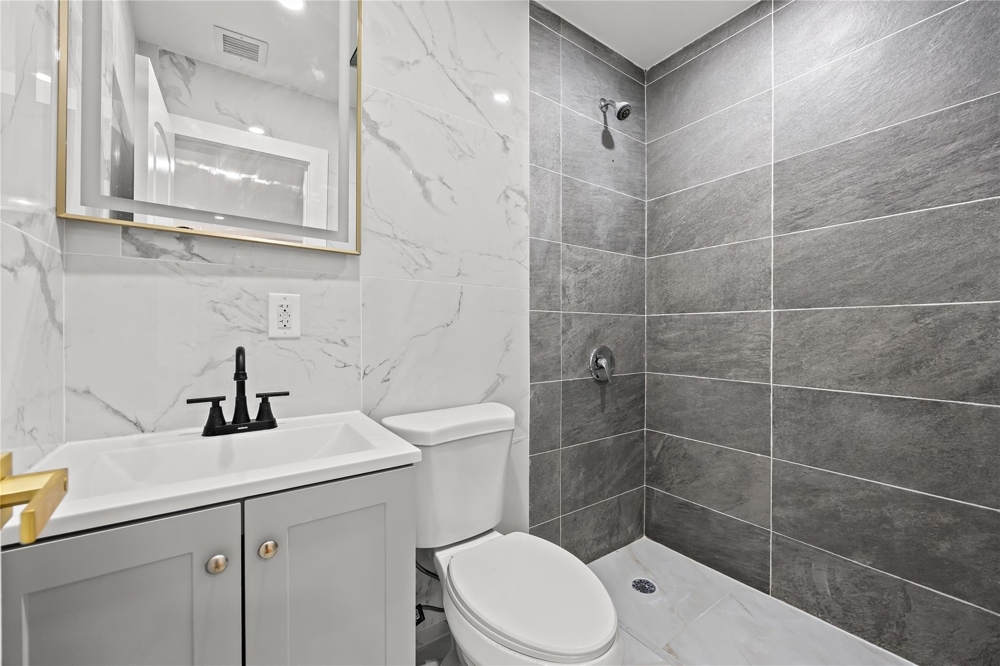 Single Family 97th  Queens, NY 11369, MLS-887256-8