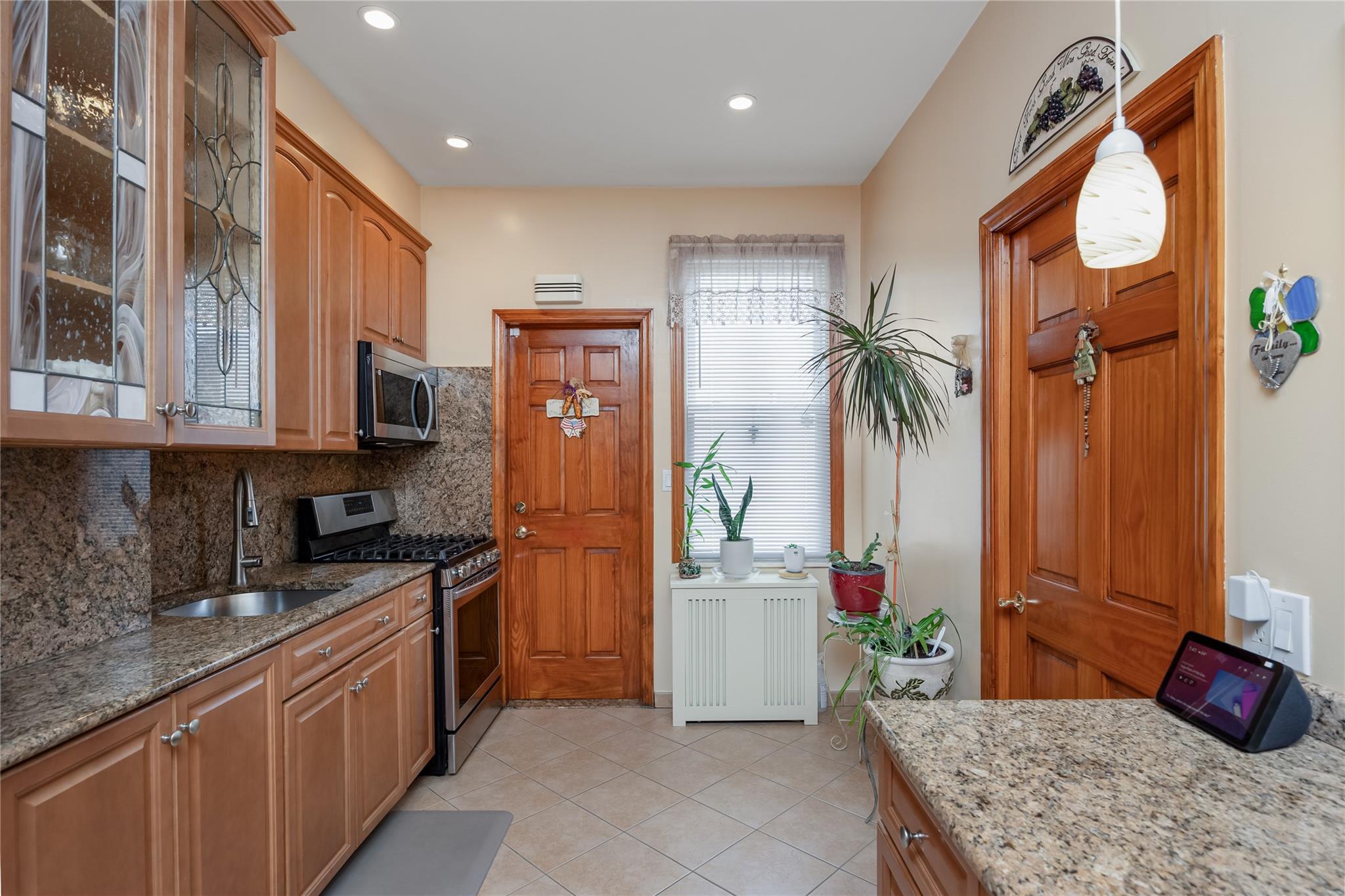 Single Family 75th  Queens, NY 11379, MLS-887265-19